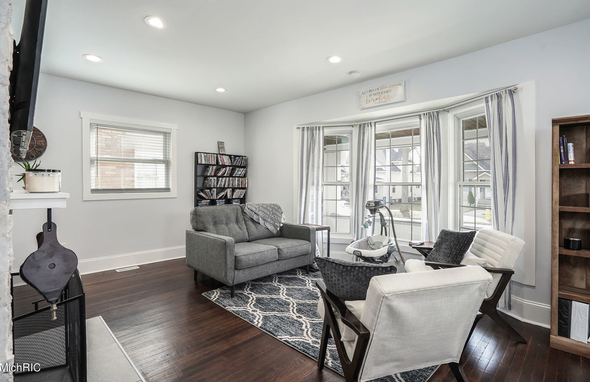 1234 Prospect Ave, Grand Rapids MI 49507-1704 exterior