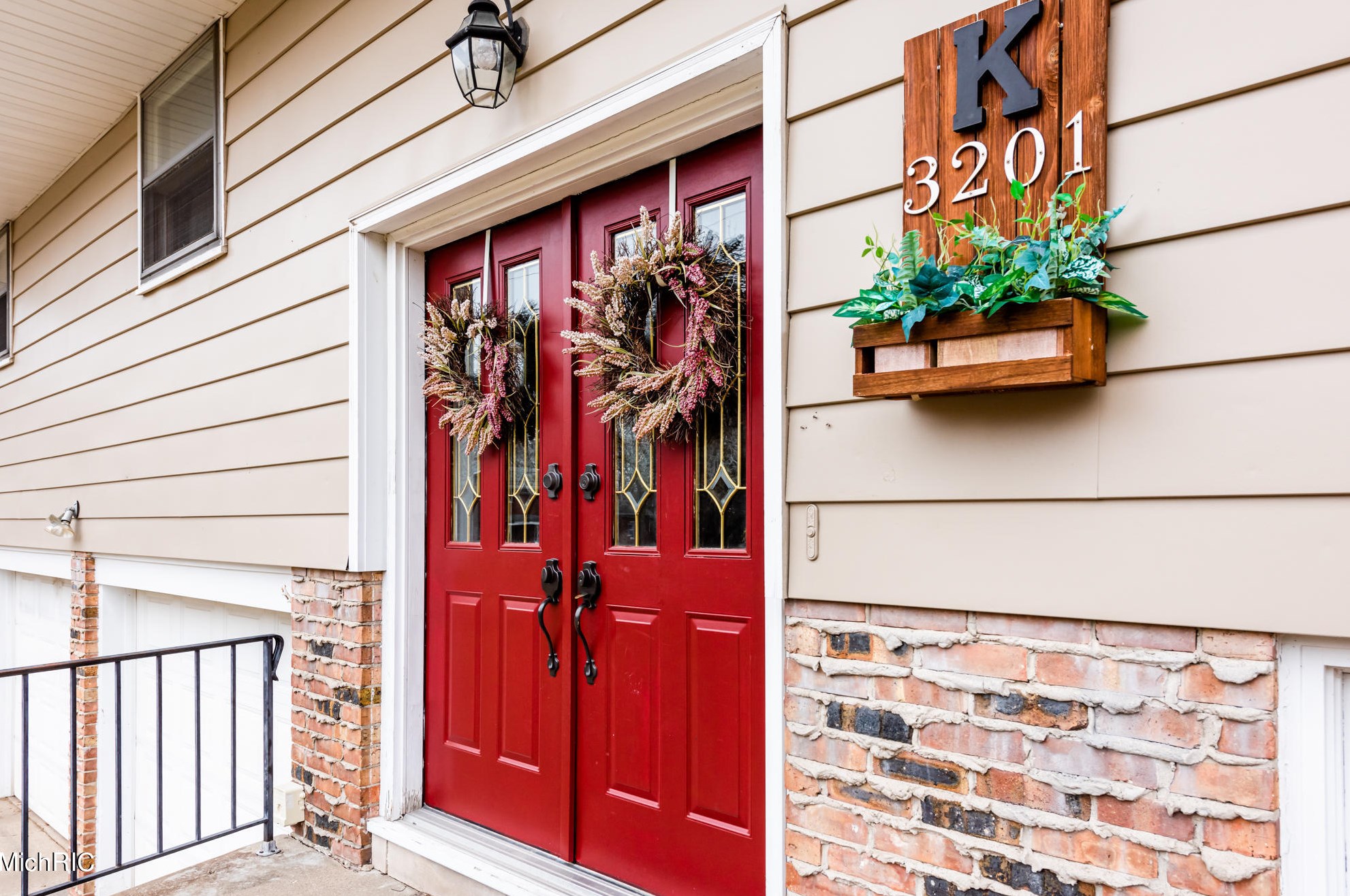 3201 E Valley View Dr, Saint Joe, MI 49085