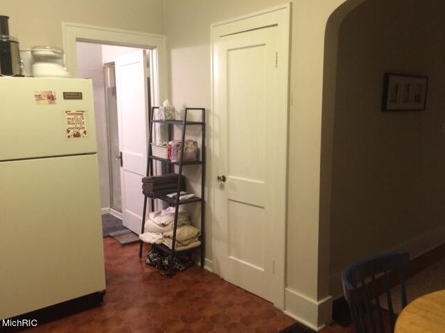 736 Cherry St, Grand Rapids MI 49503-5814 exterior