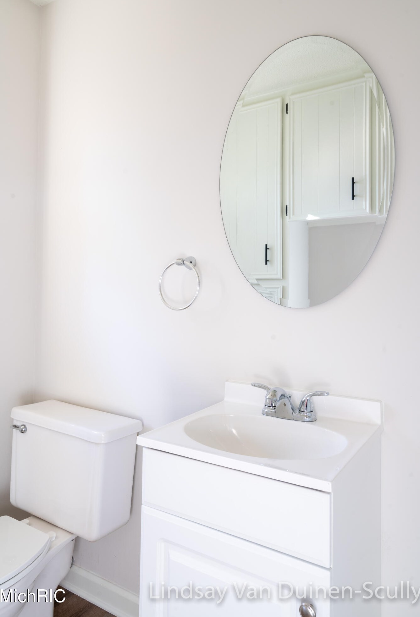 4638 Terry Dr, Grand Rapids MI 49512-5321 exterior