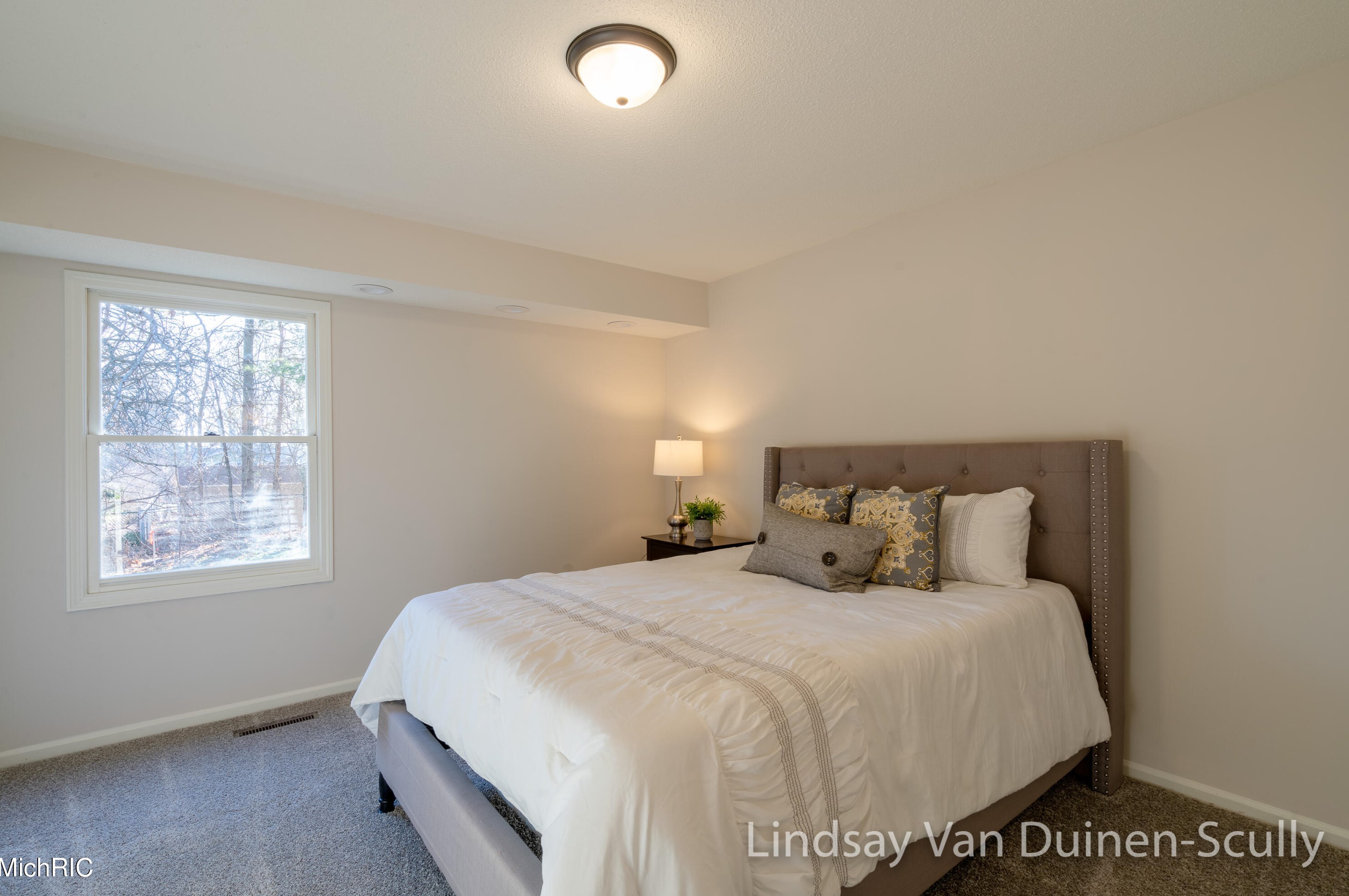 4638 Terry Dr, Grand Rapids MI 49512-5321 exterior