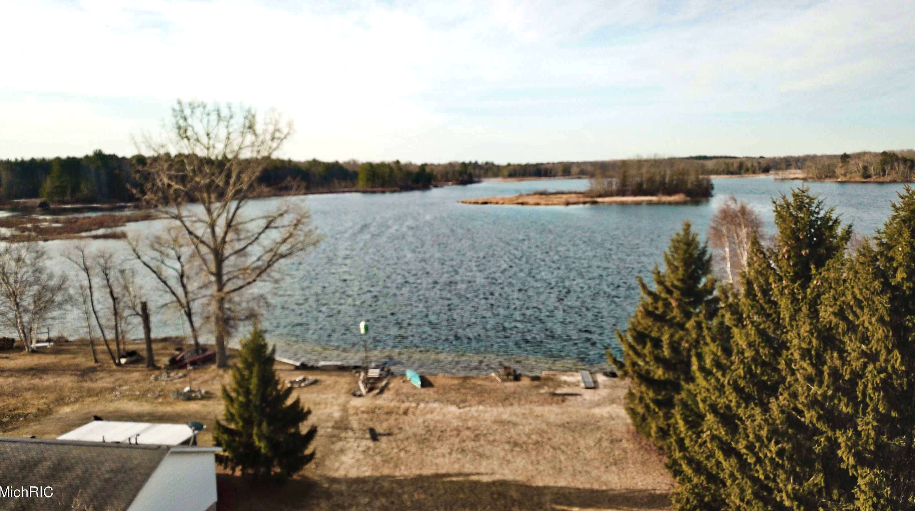 8340 Lakeview Blvd, Rodney, MI 49342