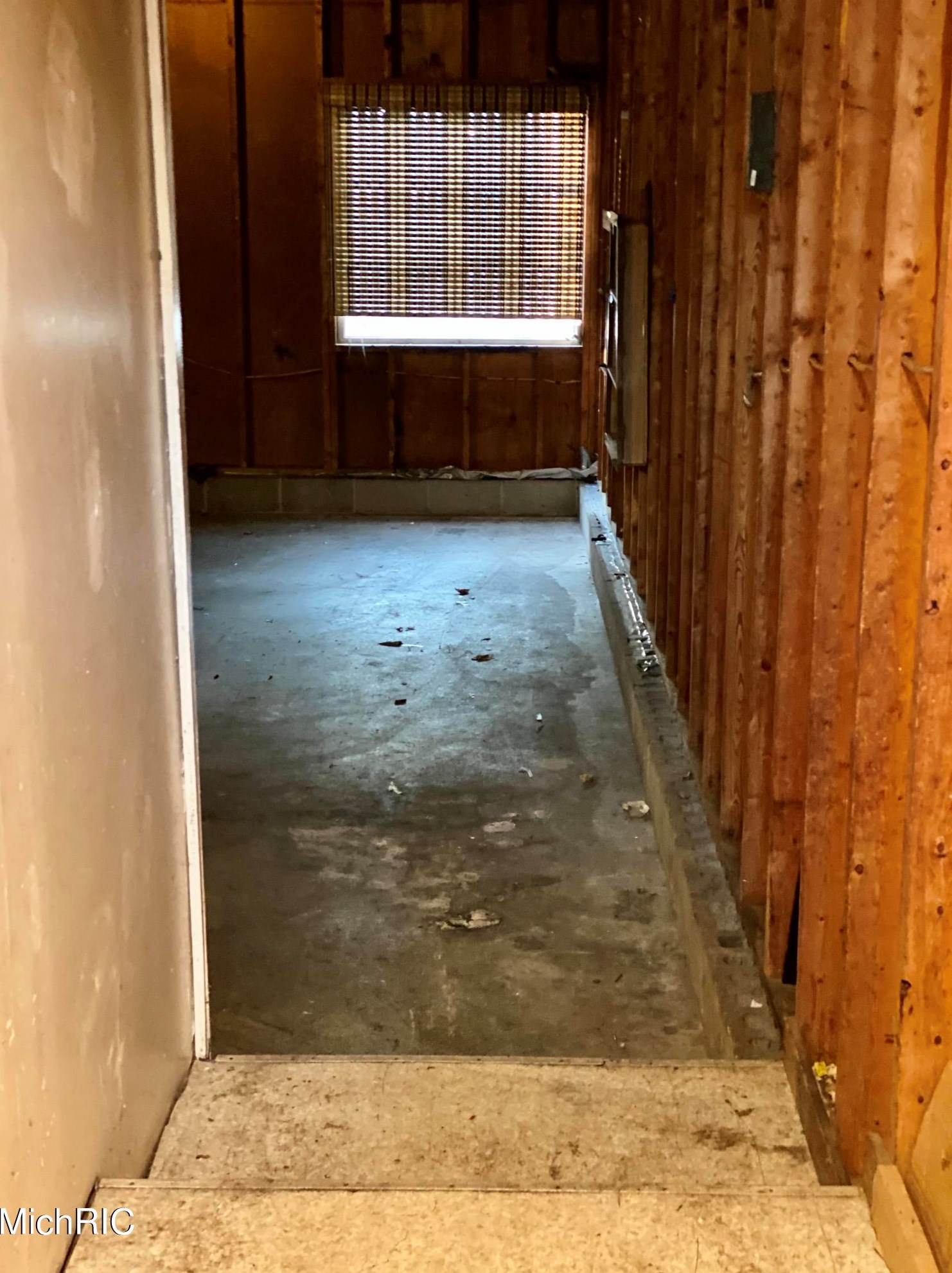 272 Grand Ave, Meskegon, MI 49442-5004