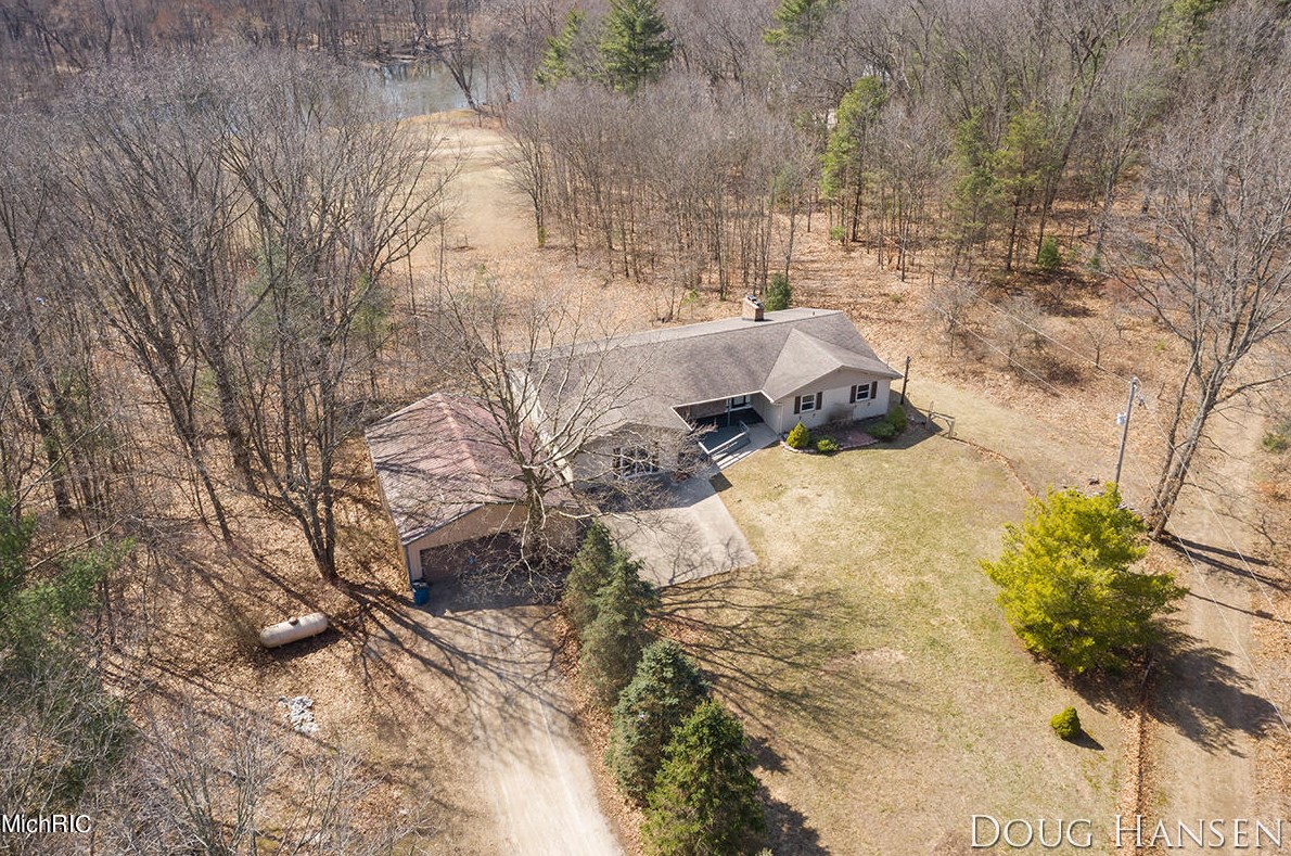 3076 53rd St, Hamilton, MI 49419