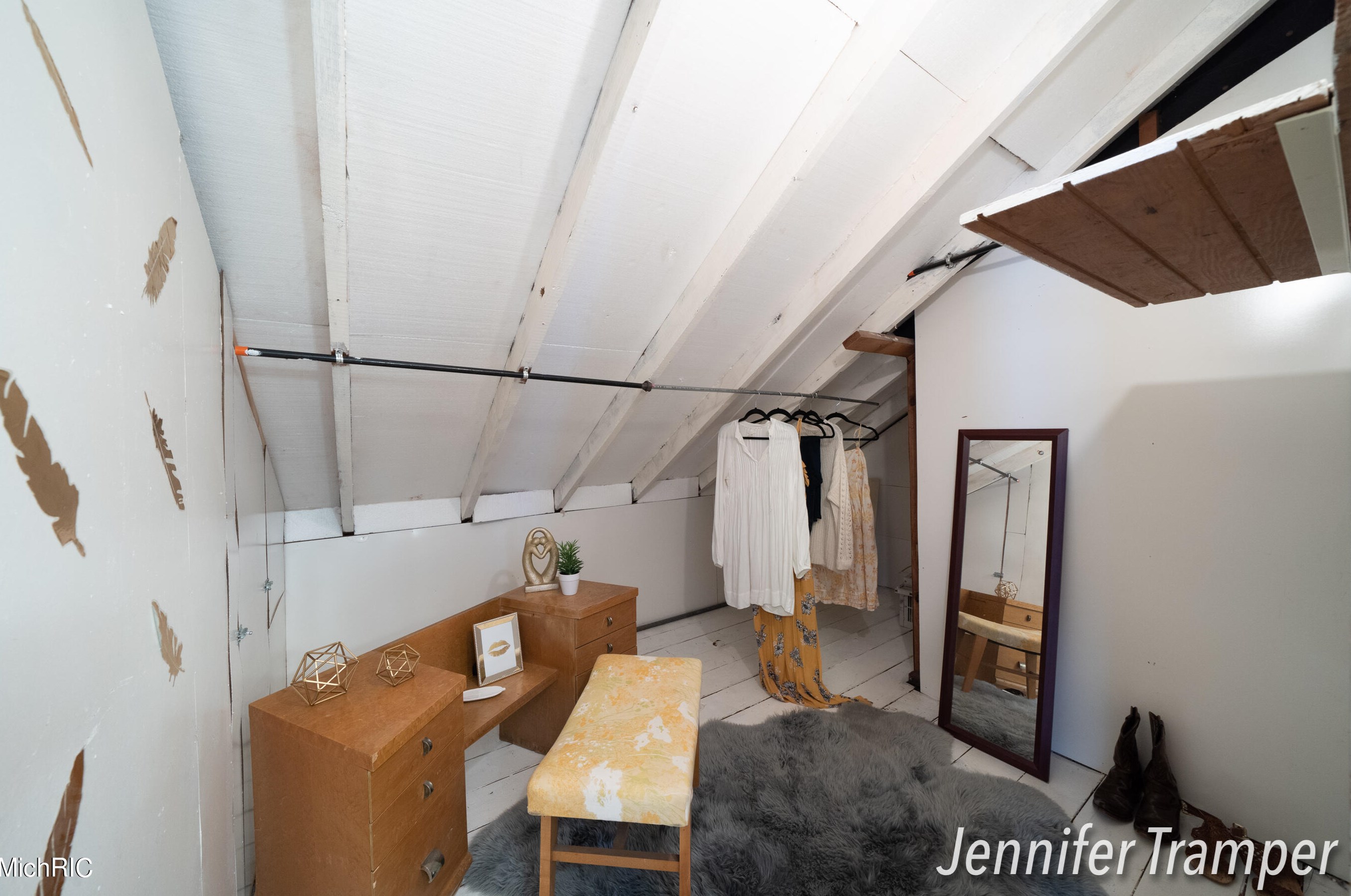 600 Leonard St, Grand Rapids MI  49503-1135 exterior