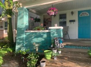 600 Leonard St, Grand Rapids MI  49503-1135 exterior