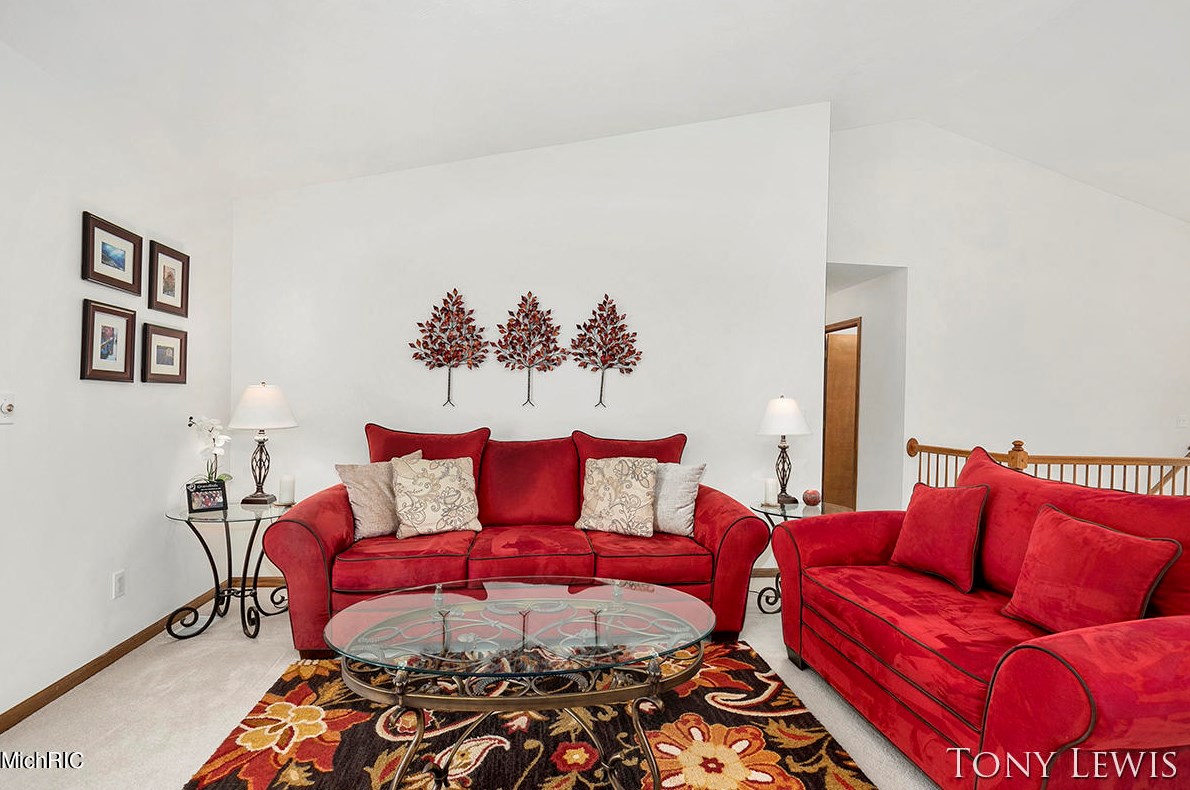 3891 Old Elm Dr, Grand Rapids MI  49512-9528 exterior