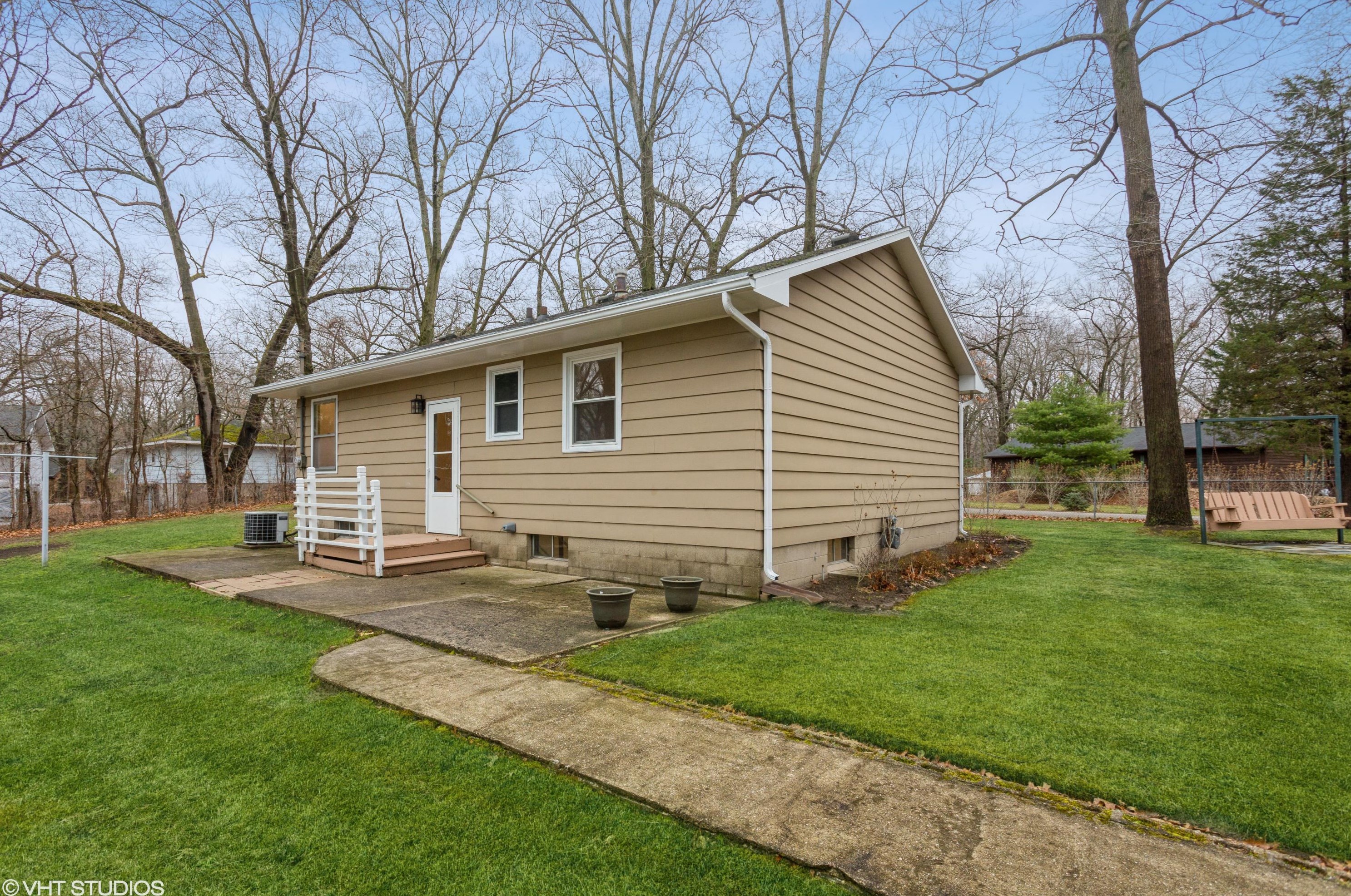 13115 Fedde Ave, Michiana, MI 49117-9104