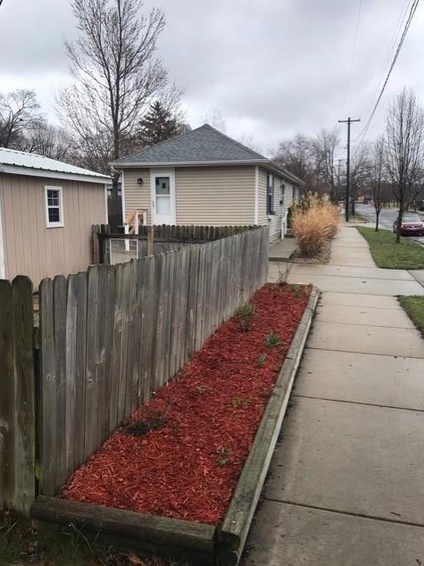 243 South St, Spring Lake, MI 49456-2065