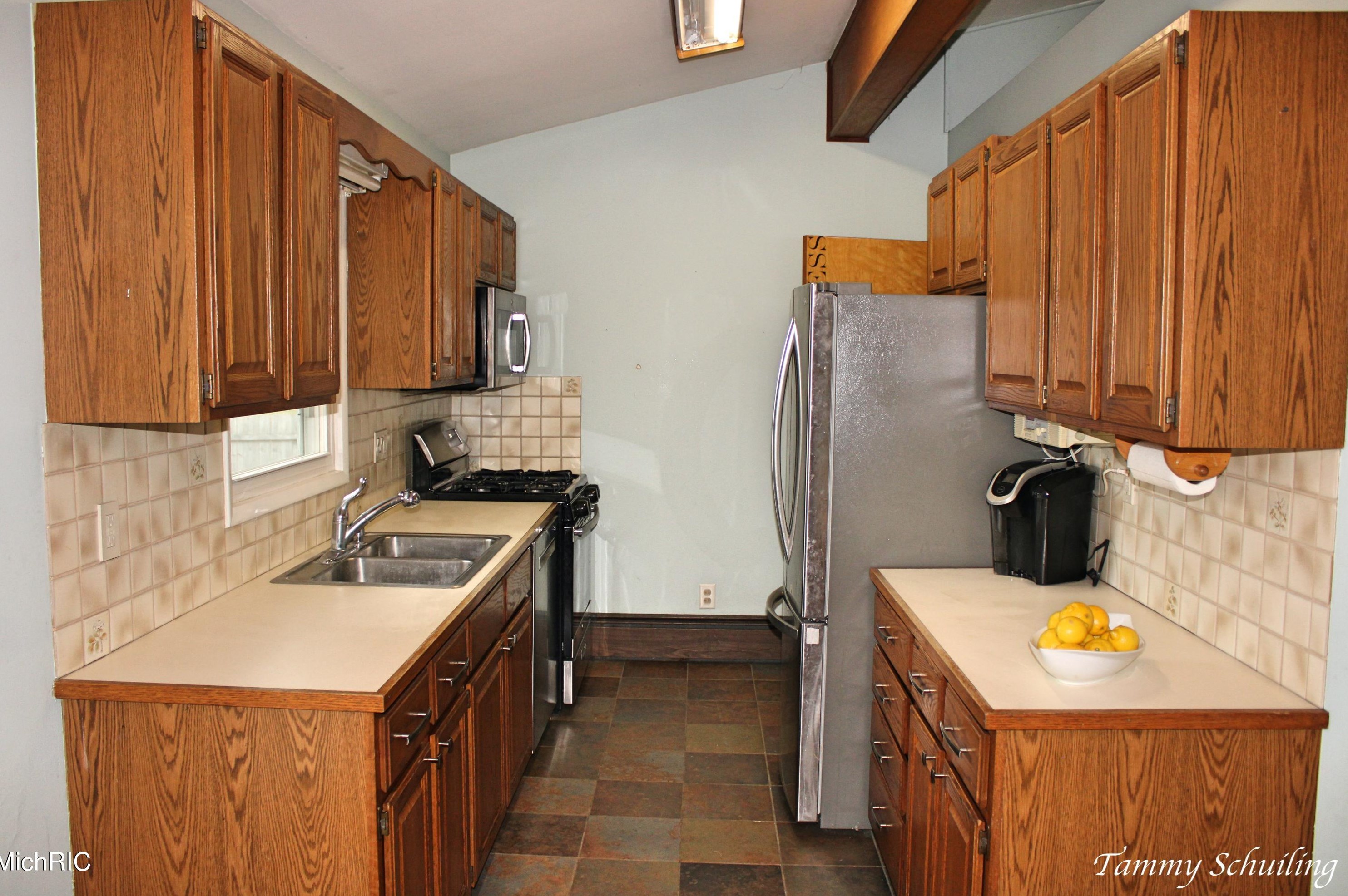 319 Doris St, Sparta MI 49345-1005 exterior