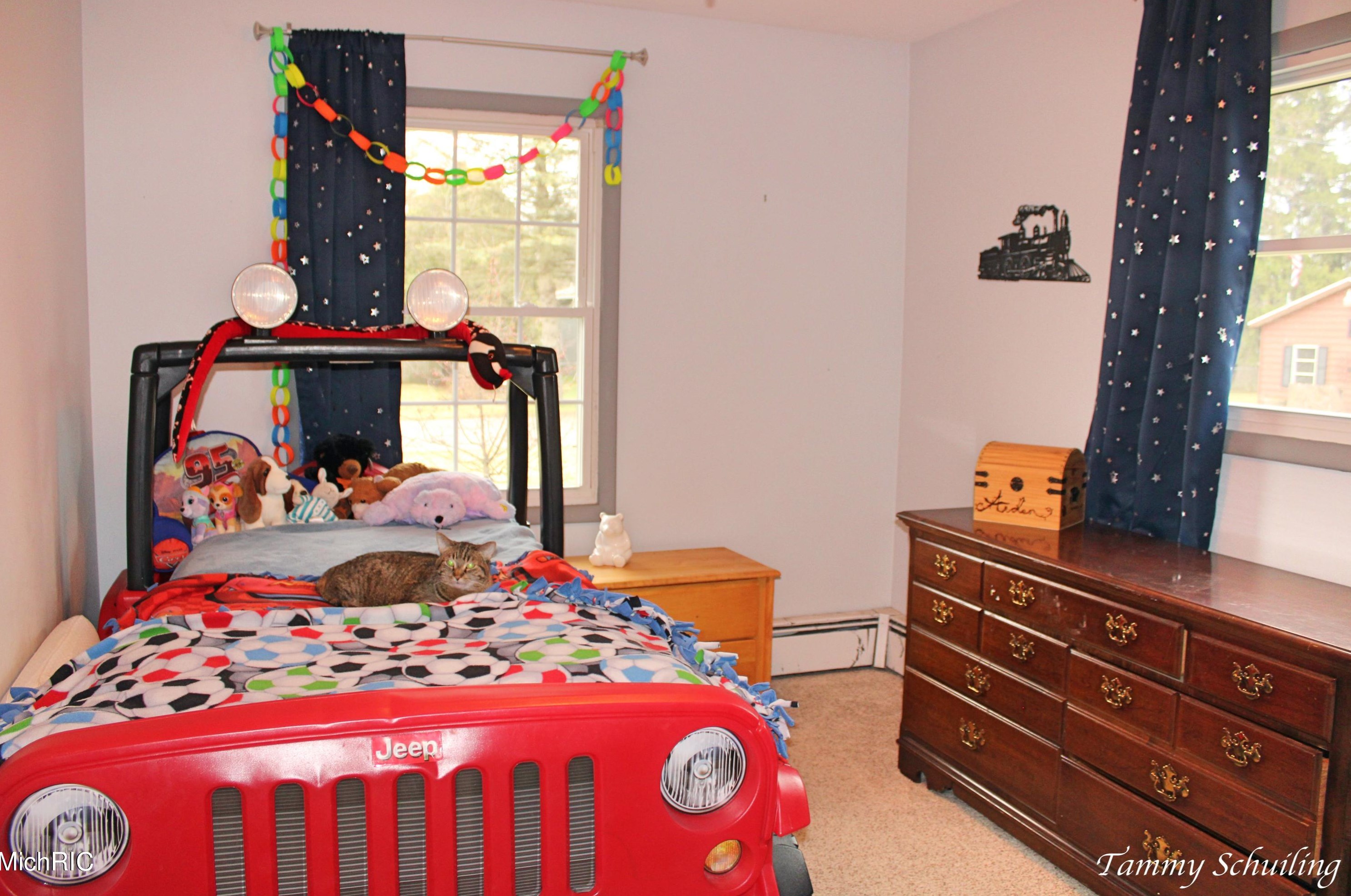 319 Doris St, Sparta MI 49345-1005 exterior