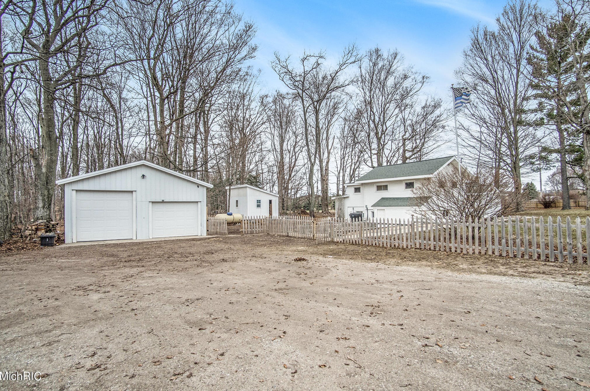 6219 S Pere Marquette Hwy, Pentwater, MI 49449