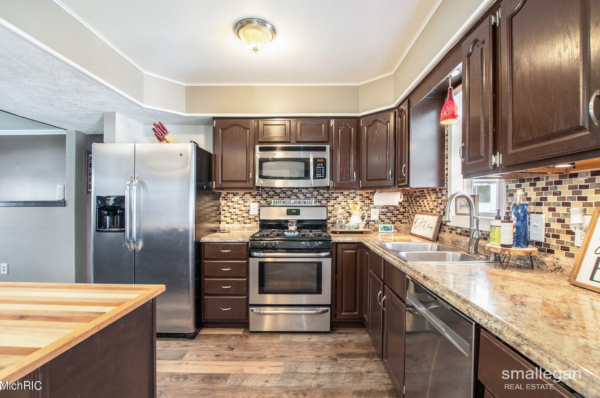 8664 Shadowbrook Dr, Jenison, MI 49428-9554