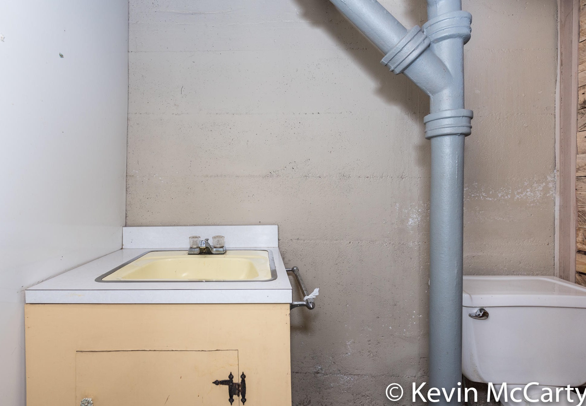 1718 Fremont Ave, Grand Rapids MI 49504-2839 exterior