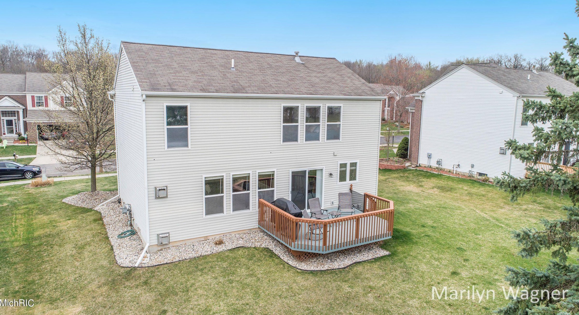 7317 Misty View Ct, Caledonia MI 49316-7611 exterior