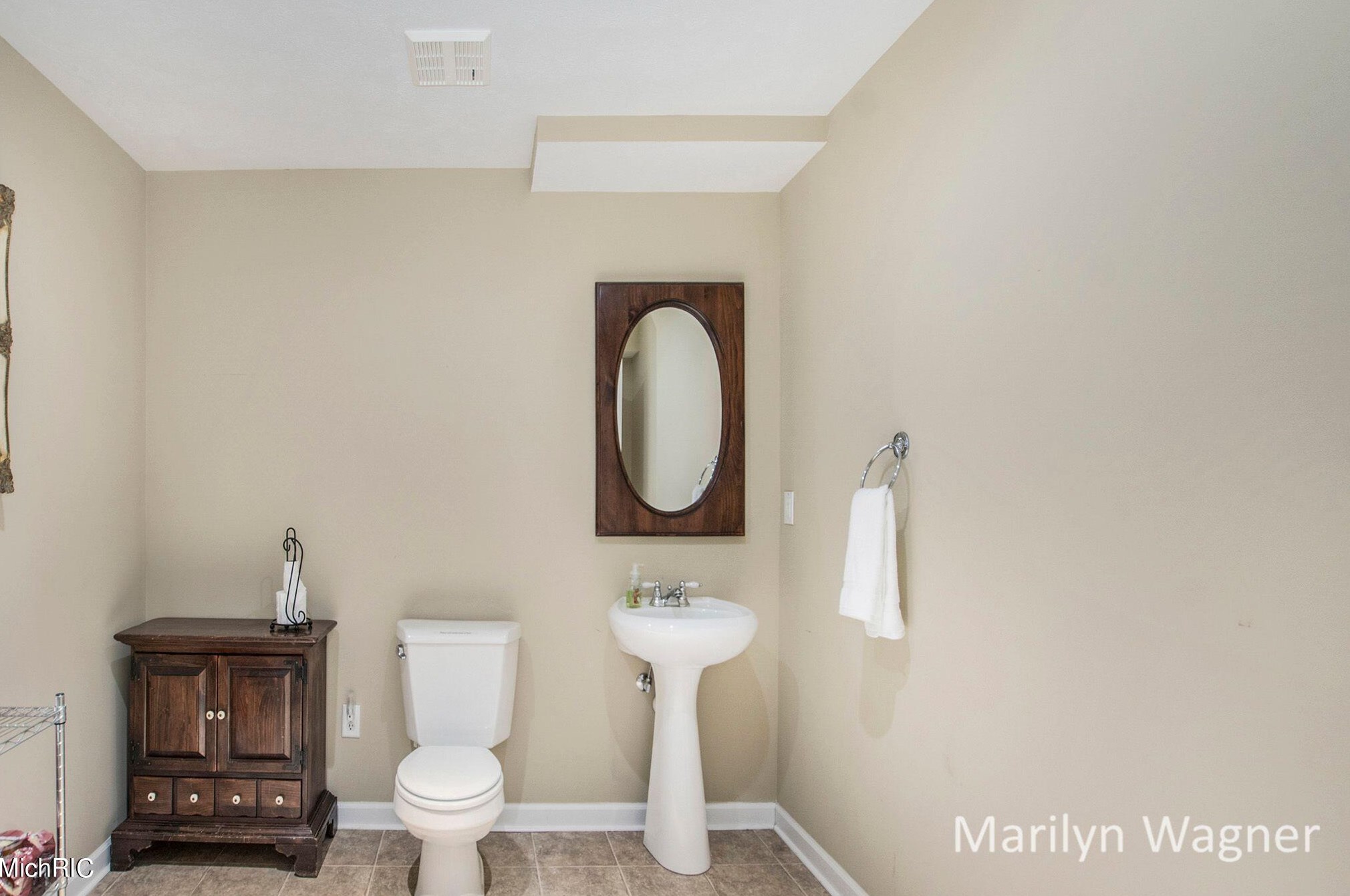 7317 Misty View Ct, Caledonia MI 49316-7611 exterior