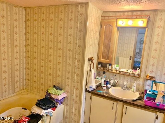 4097 52nd St, Baldwin MI 49304-7944 exterior