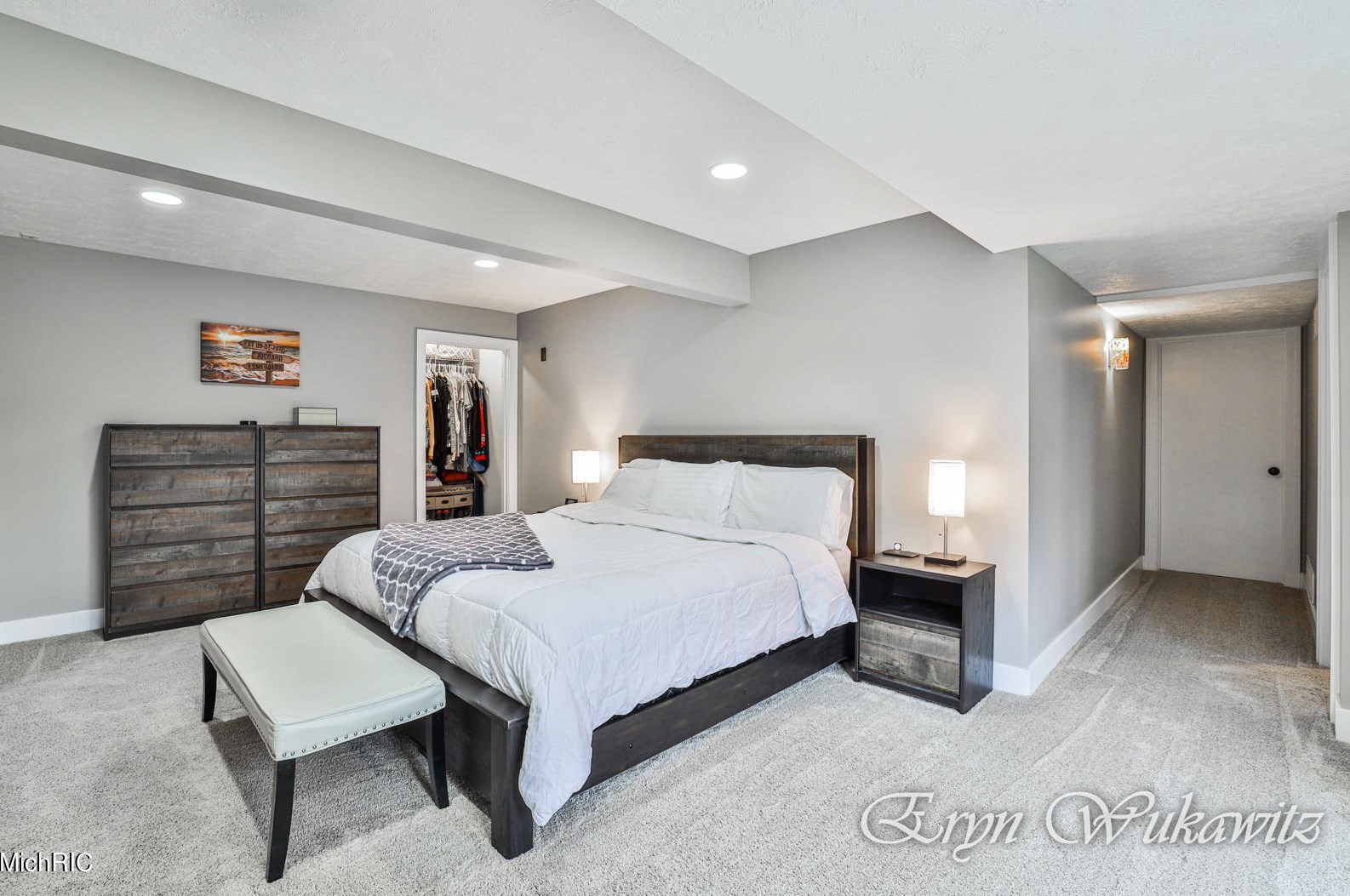 912 Park St, Grand Rapids MI  49525-6269 exterior