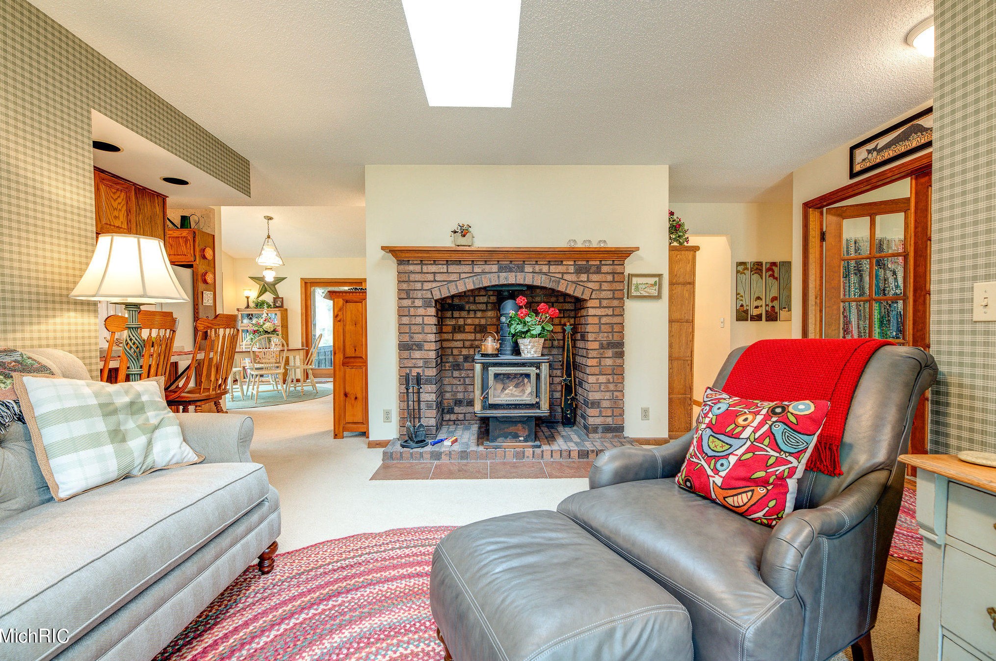 15155 Hickory St, Spring Lake MI 49456-1123 exterior