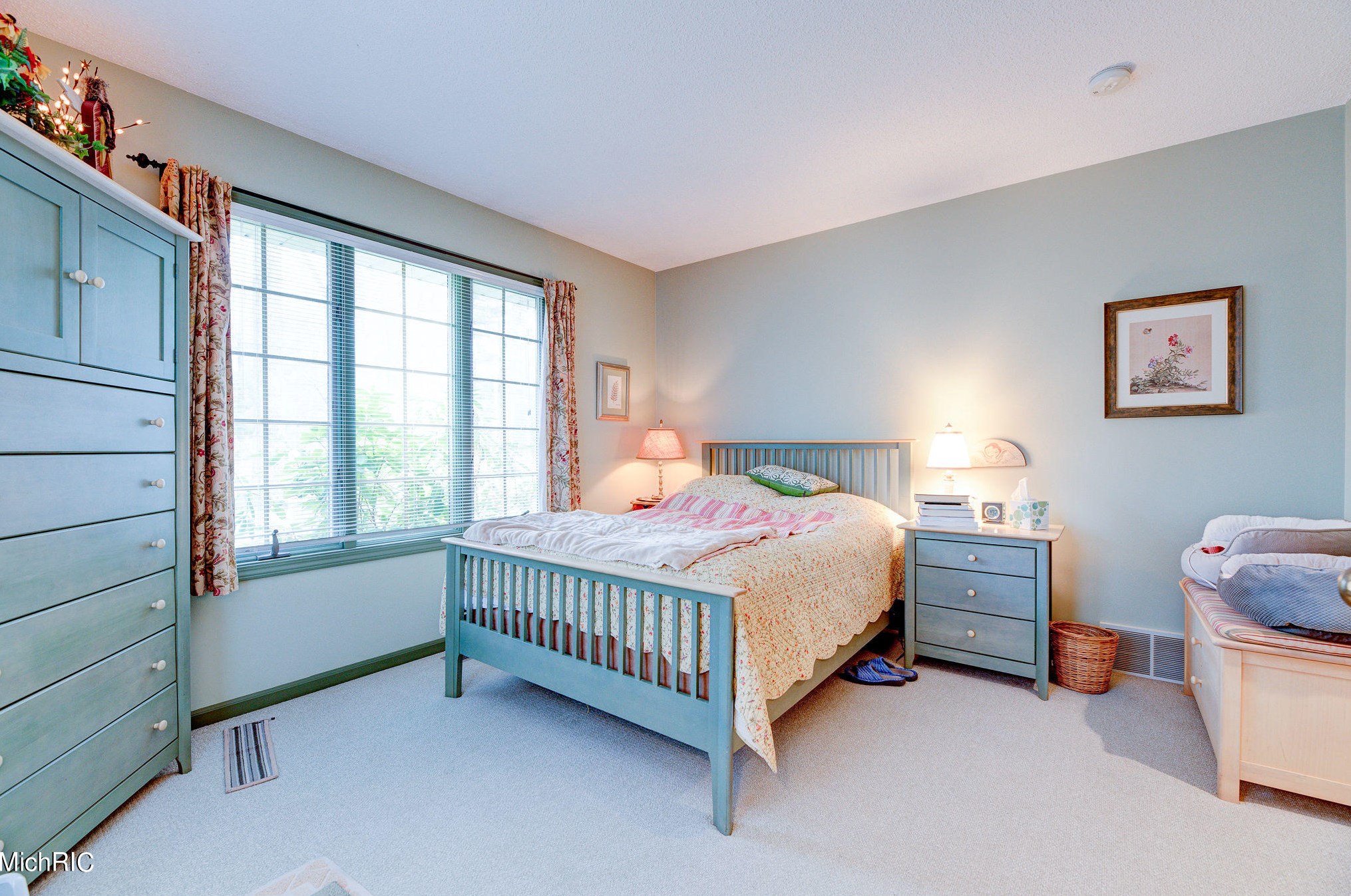 15155 Hickory St, Spring Lake MI 49456-1123 exterior