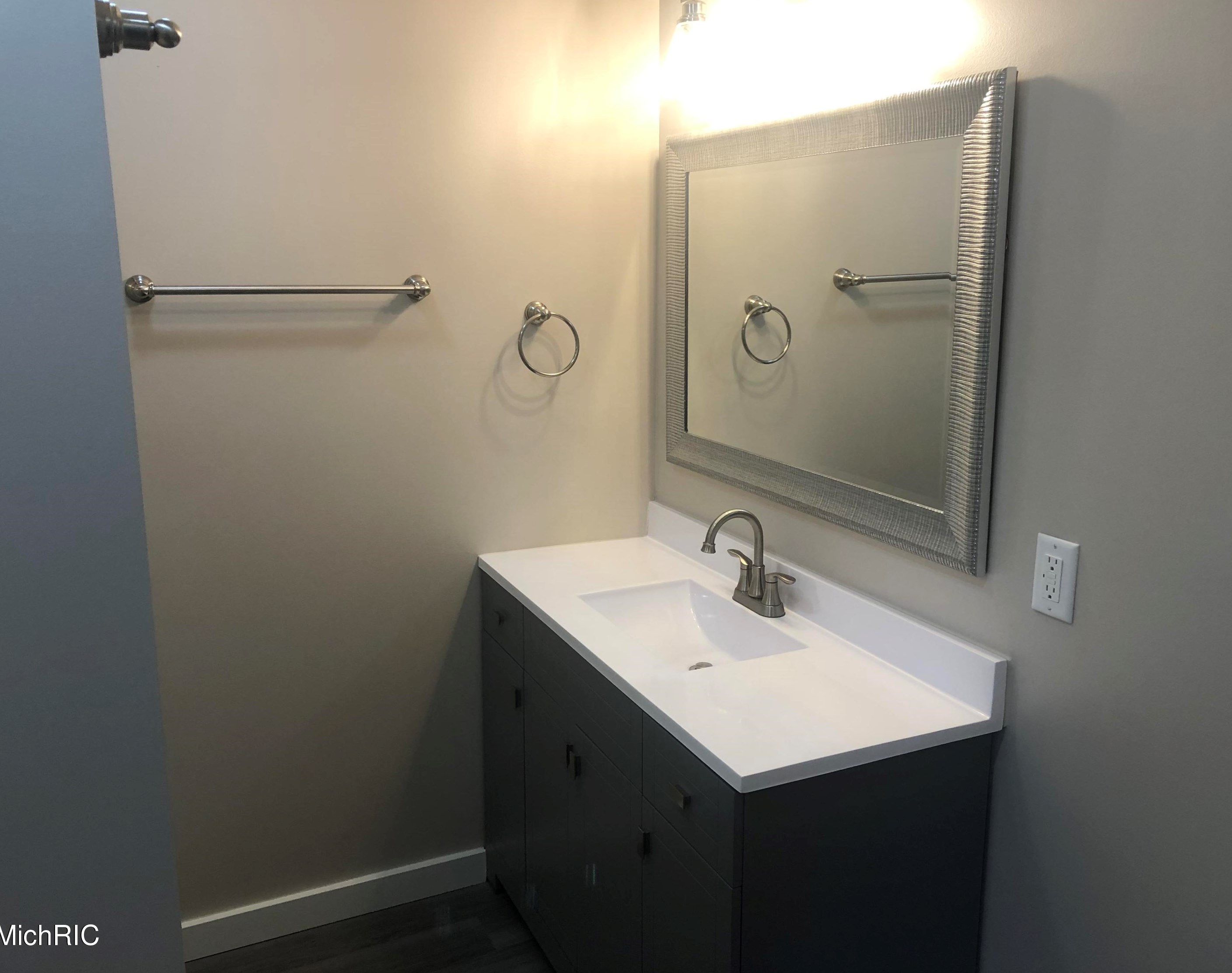 494 Shore Dr, Caledonia MI  49316-9227 exterior