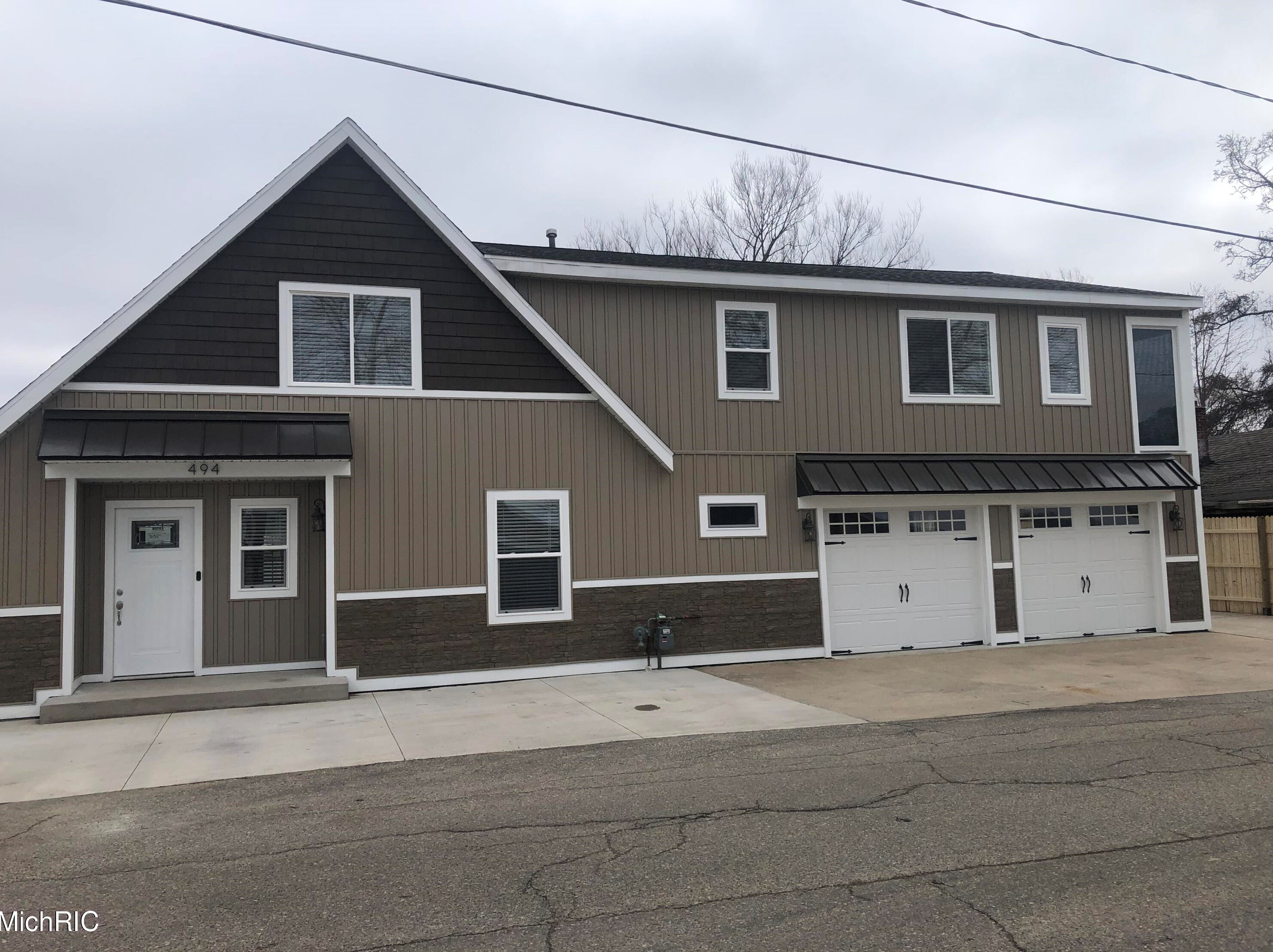 494 Shore Dr, Caledonia MI  49316-9227 exterior