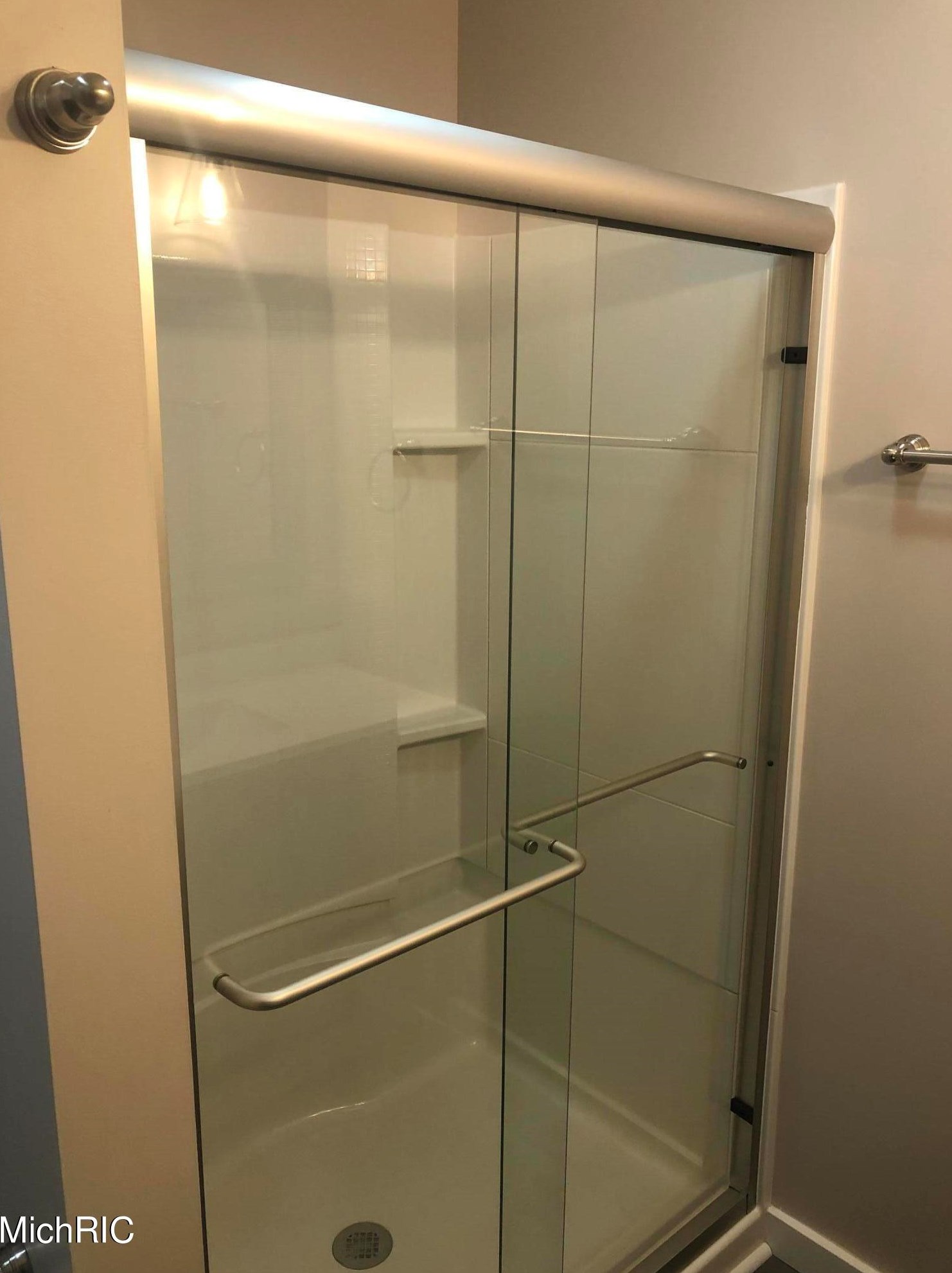 494 Shore Dr, Caledonia MI  49316-9227 exterior