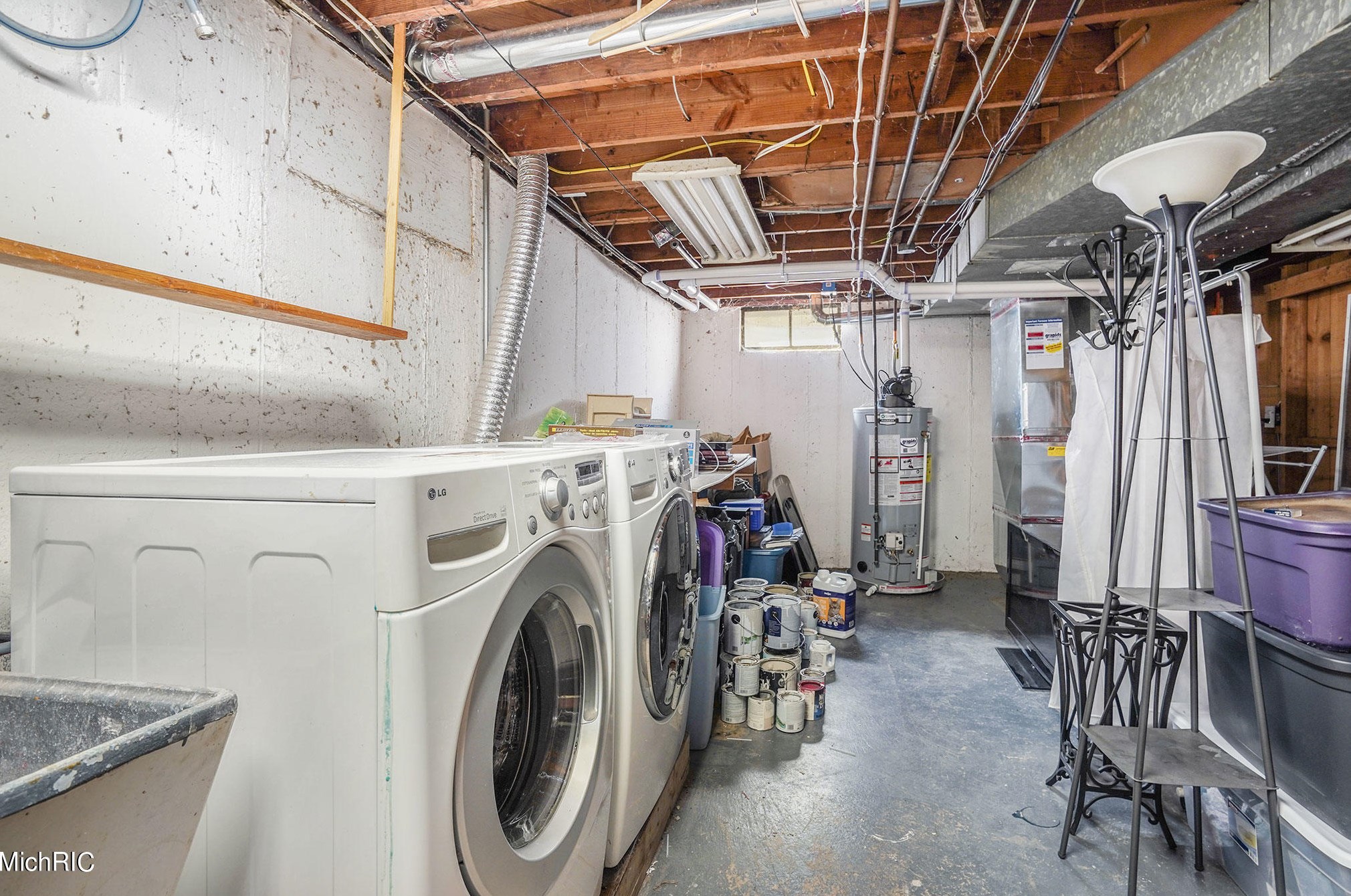 2604 Richards Dr, Grand Rapids MI  49506-4736 exterior