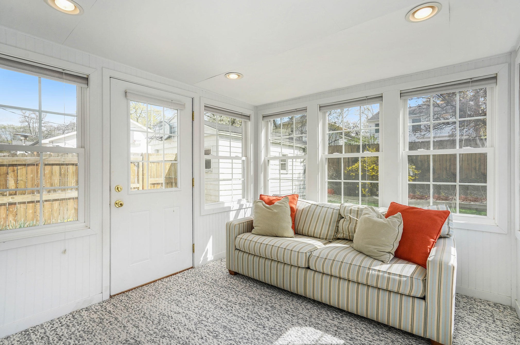 2604 Richards Dr, Grand Rapids MI  49506-4736 exterior