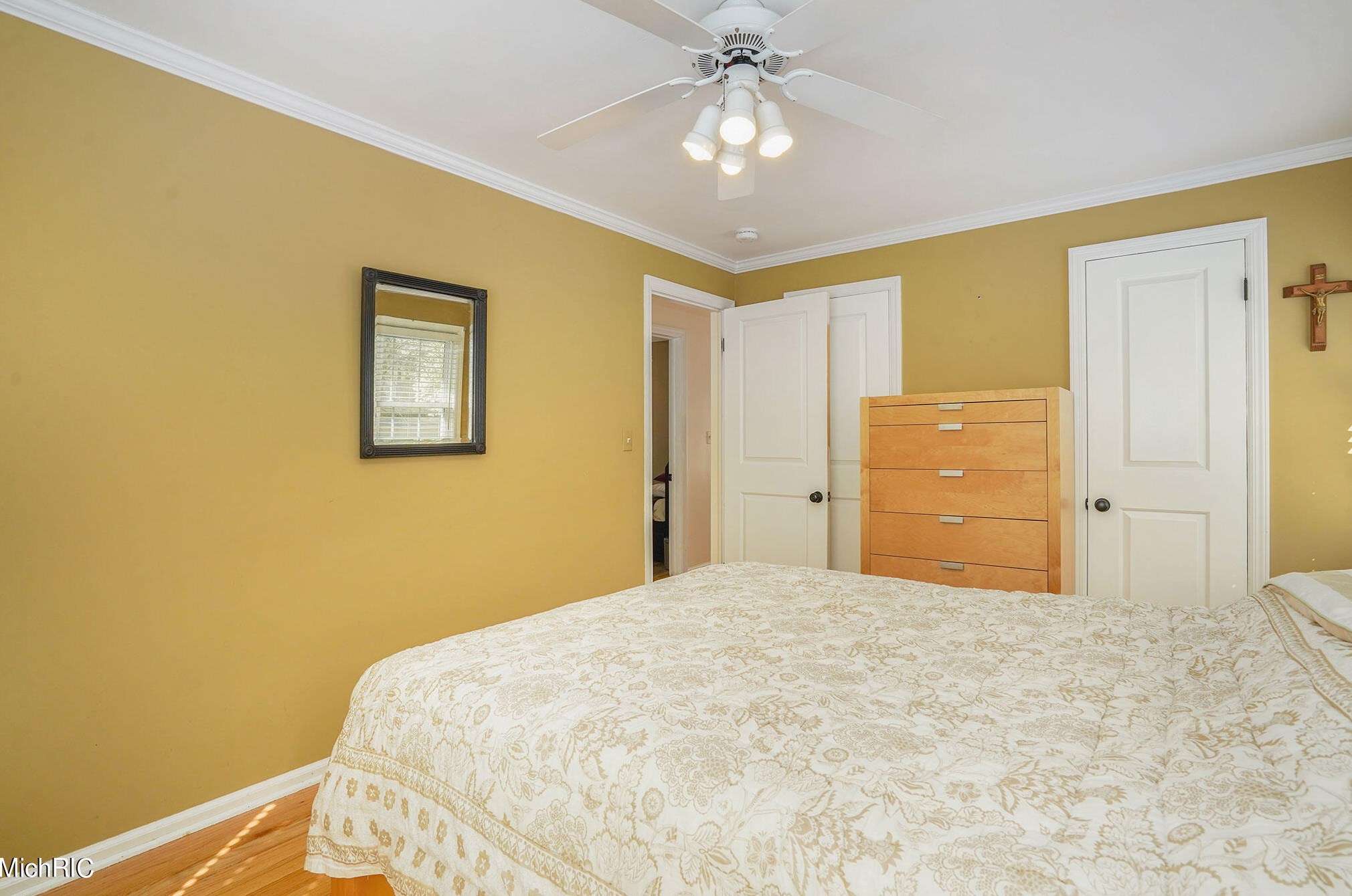 2604 Richards Dr, Grand Rapids MI  49506-4736 exterior