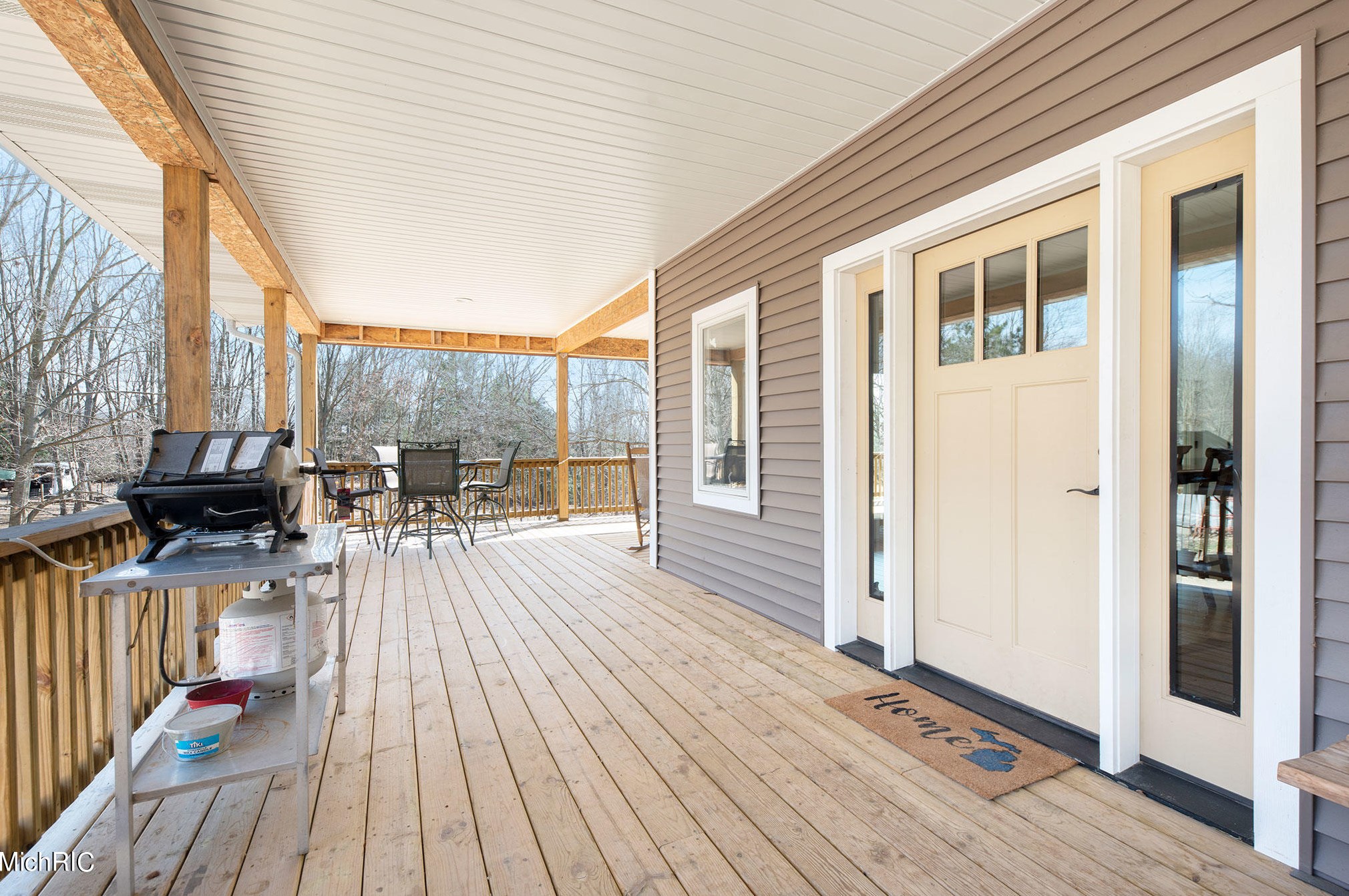 9872 N River Dr, Croton, MI 49337