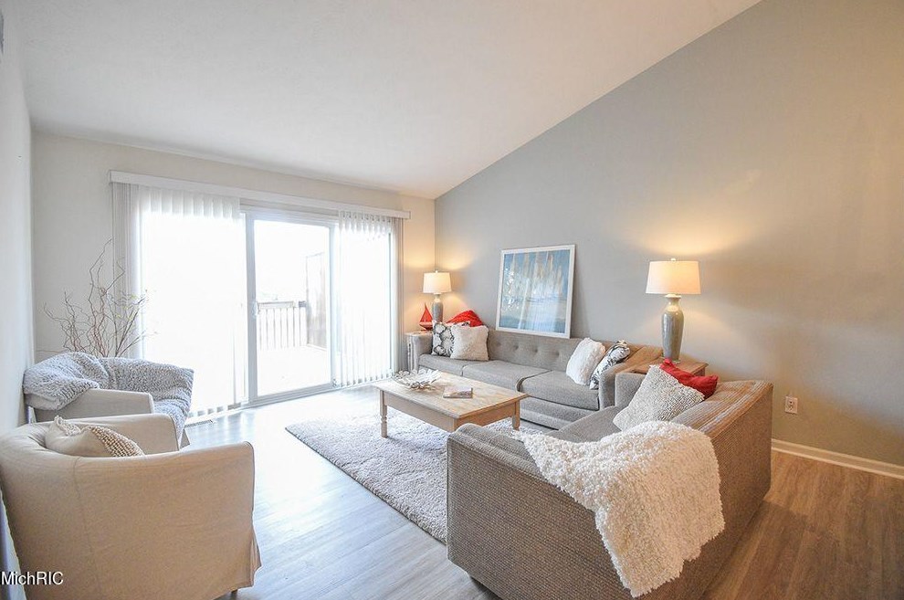 507 Abbey Mill Dr, Ada MI 49301-7746 exterior