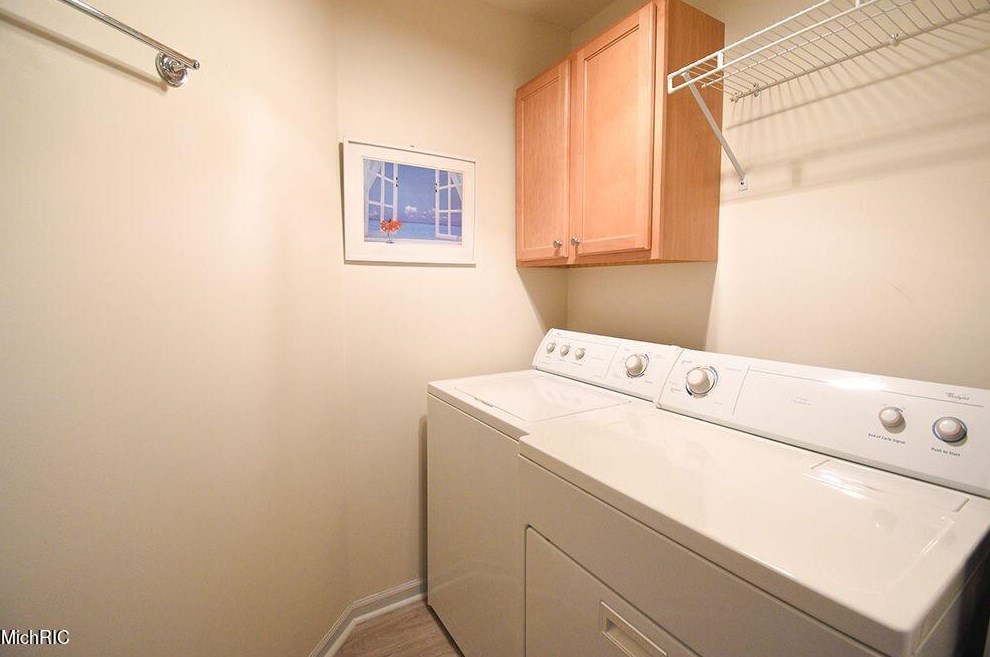 507 Abbey Mill Dr, Ada MI 49301-7746 exterior