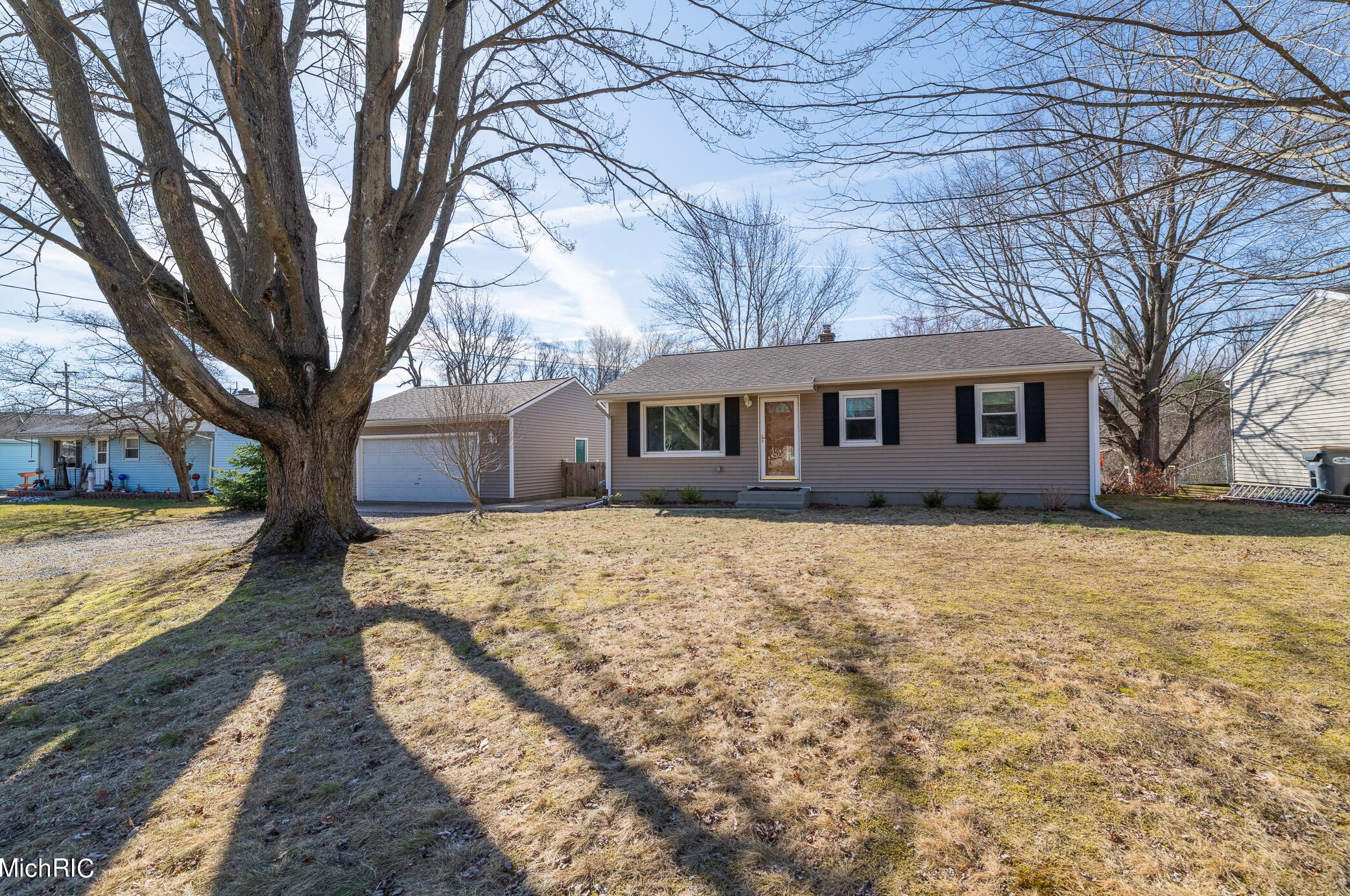 2527 Rolling Hill Ave, Kalamazoo, MI 49024-6640