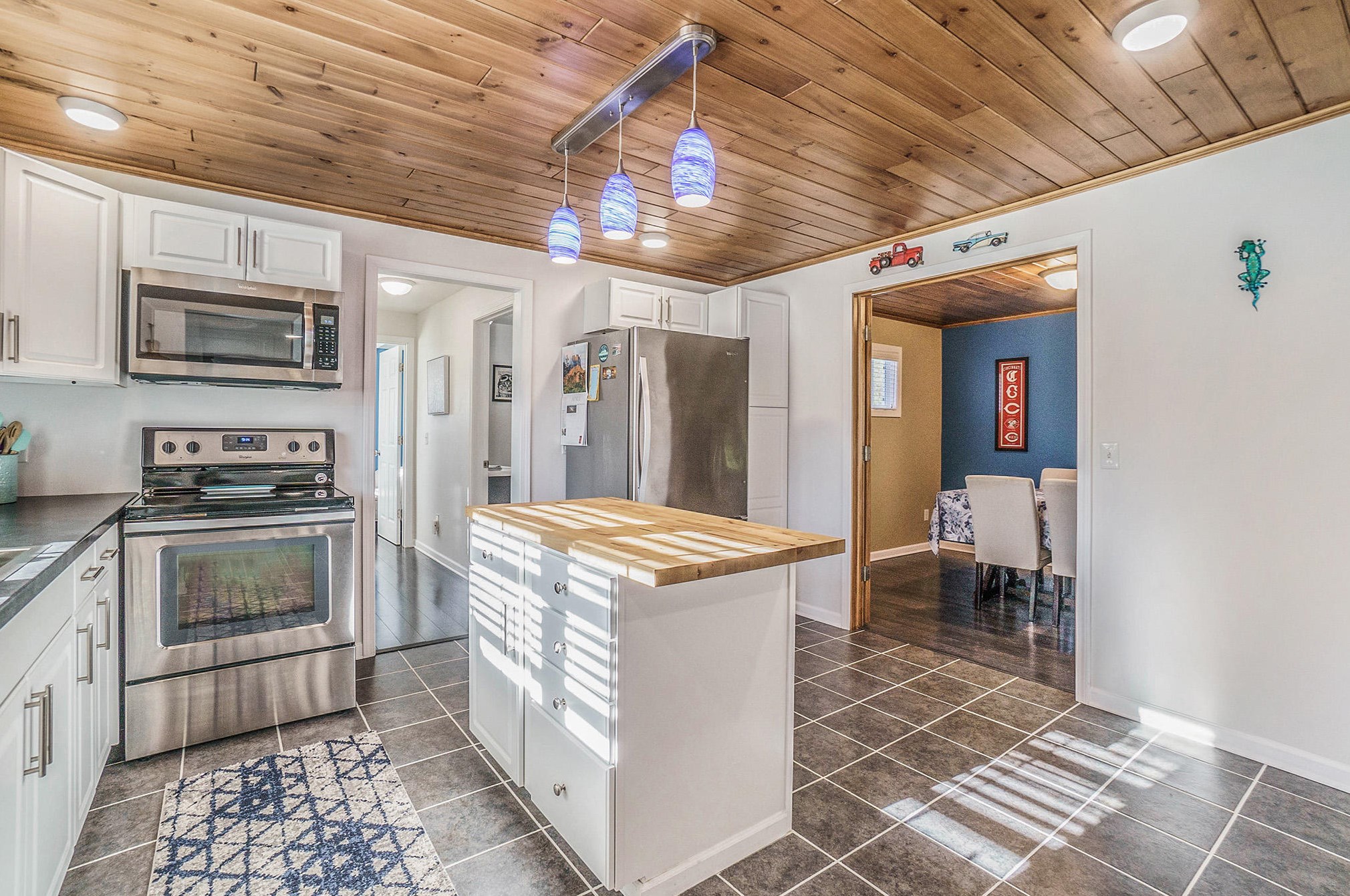 6003 N 42nd St, Augusta, MI 49012