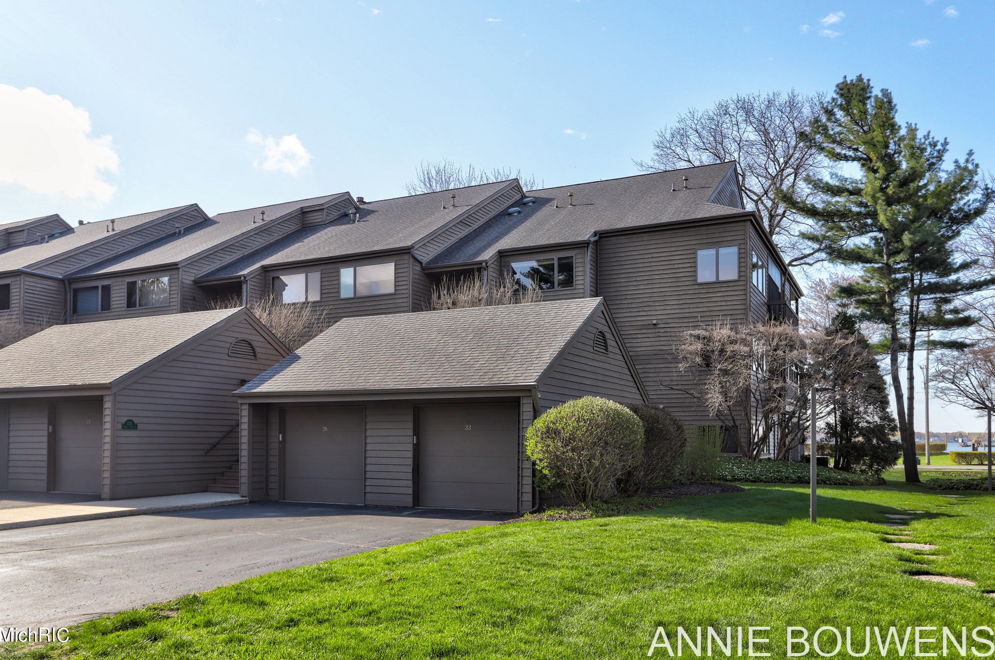 1751 Ottawa Beach Rd #33, Holland, MI 49424