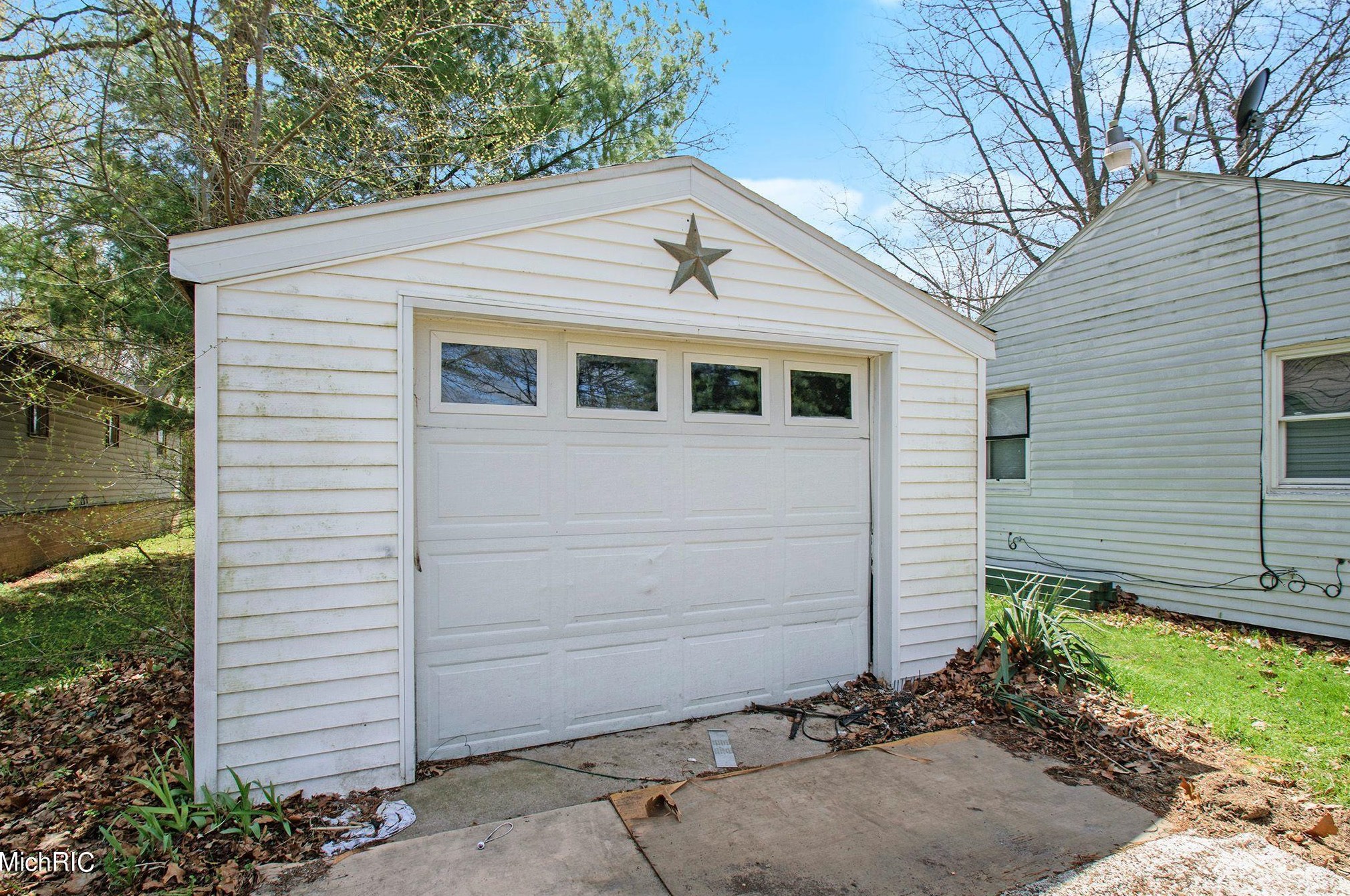 128 Silsbee St, Niles, MI 49120-4157