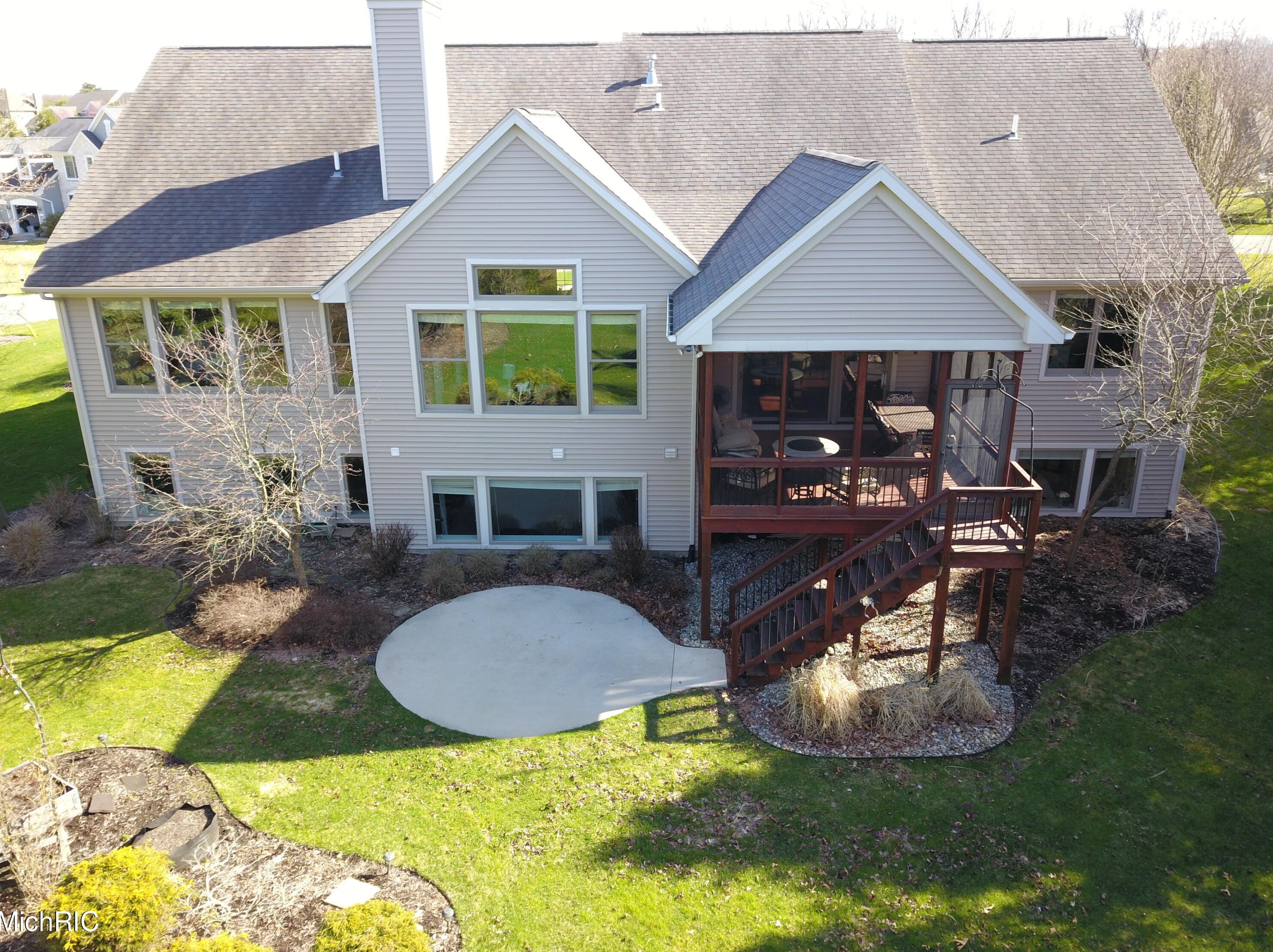 8418 Parkstone Ter, Mattawan, MI 49071-8555