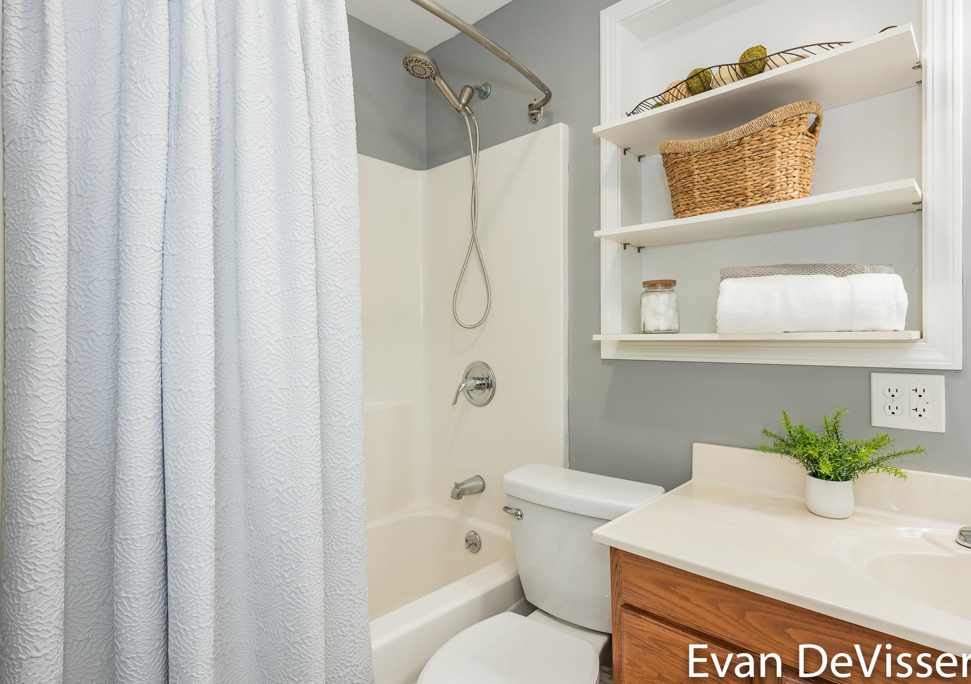 2482 85th St, Byron Township MI  49315-9260 exterior