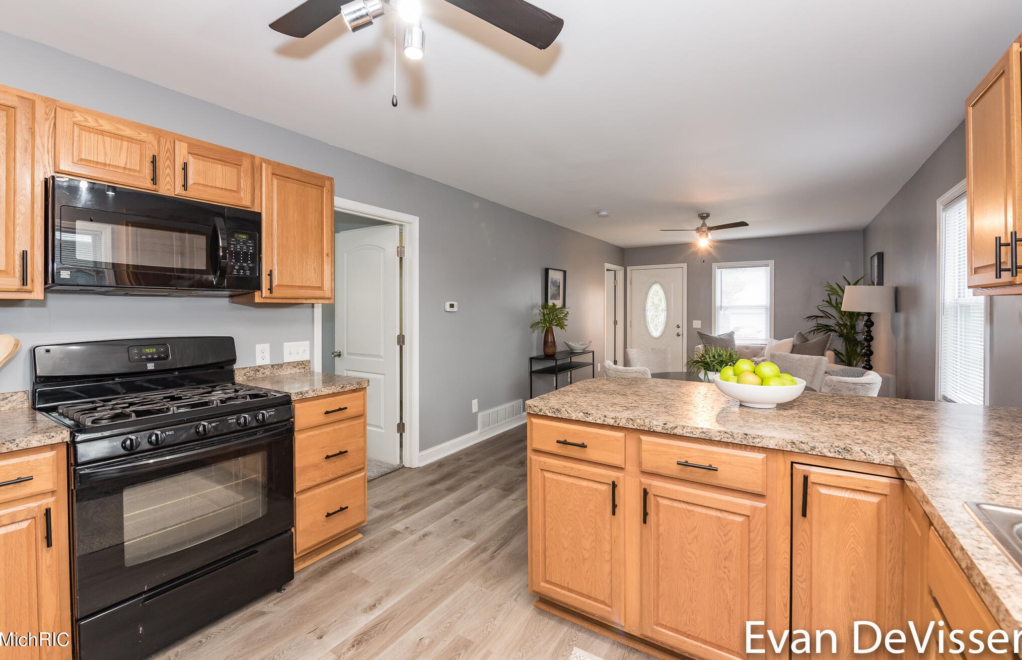 2482 85th St, Byron Township MI  49315-9260 exterior