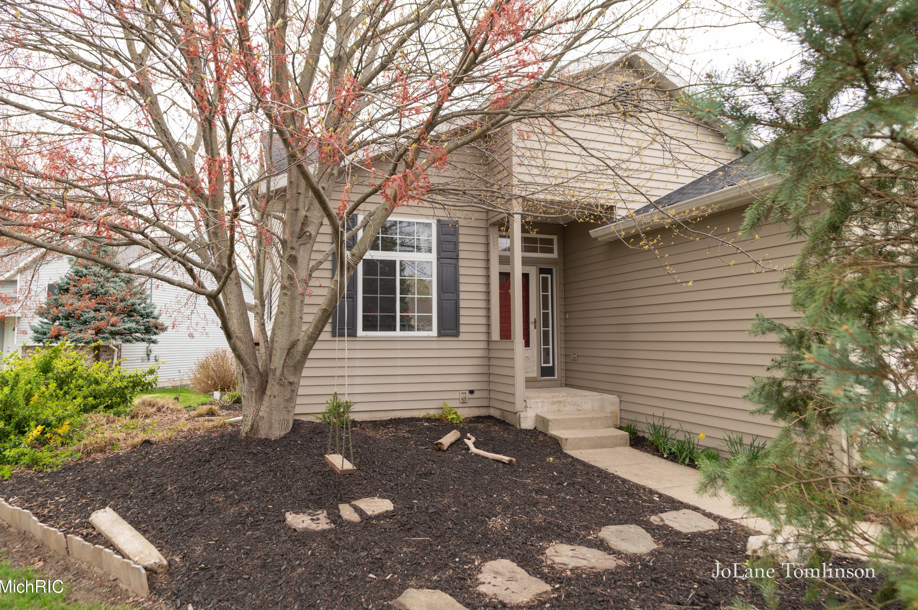 456 Clinton Ave, Grand Rapids, MI 49534-3575