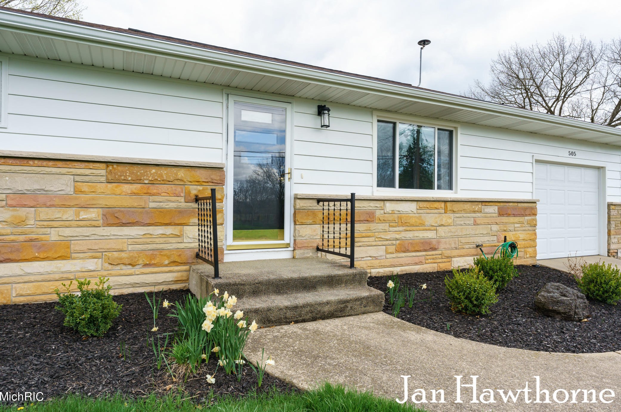 505 Congress St, Hastings, MI 49058-1109