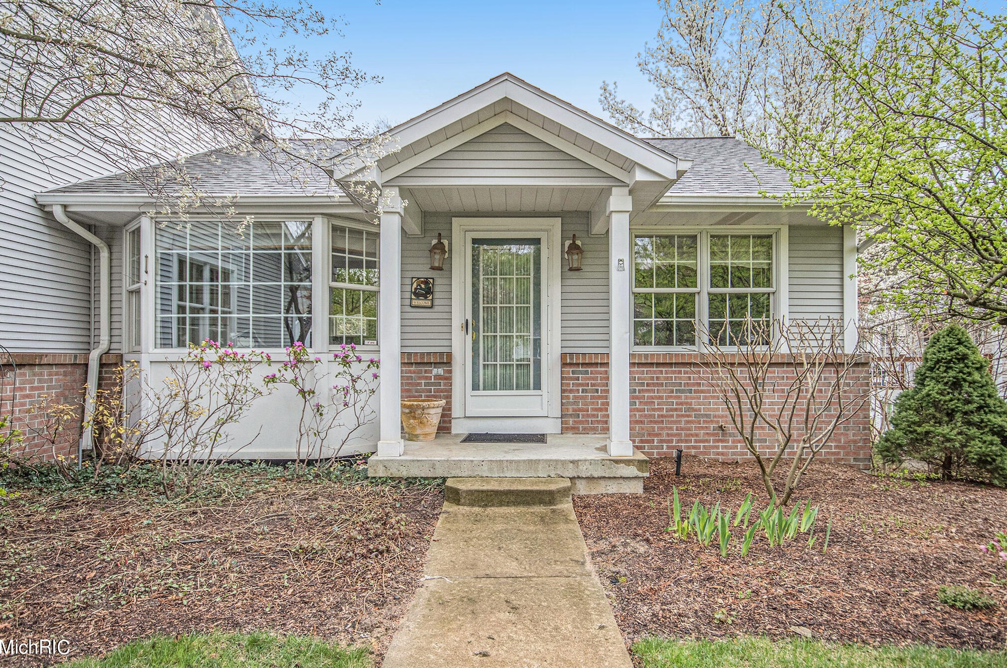 6336 Winter Run Dr, Ada, MI 49301-9057