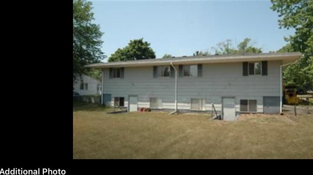 228 South St, Spring Lake, MI 49456-2066