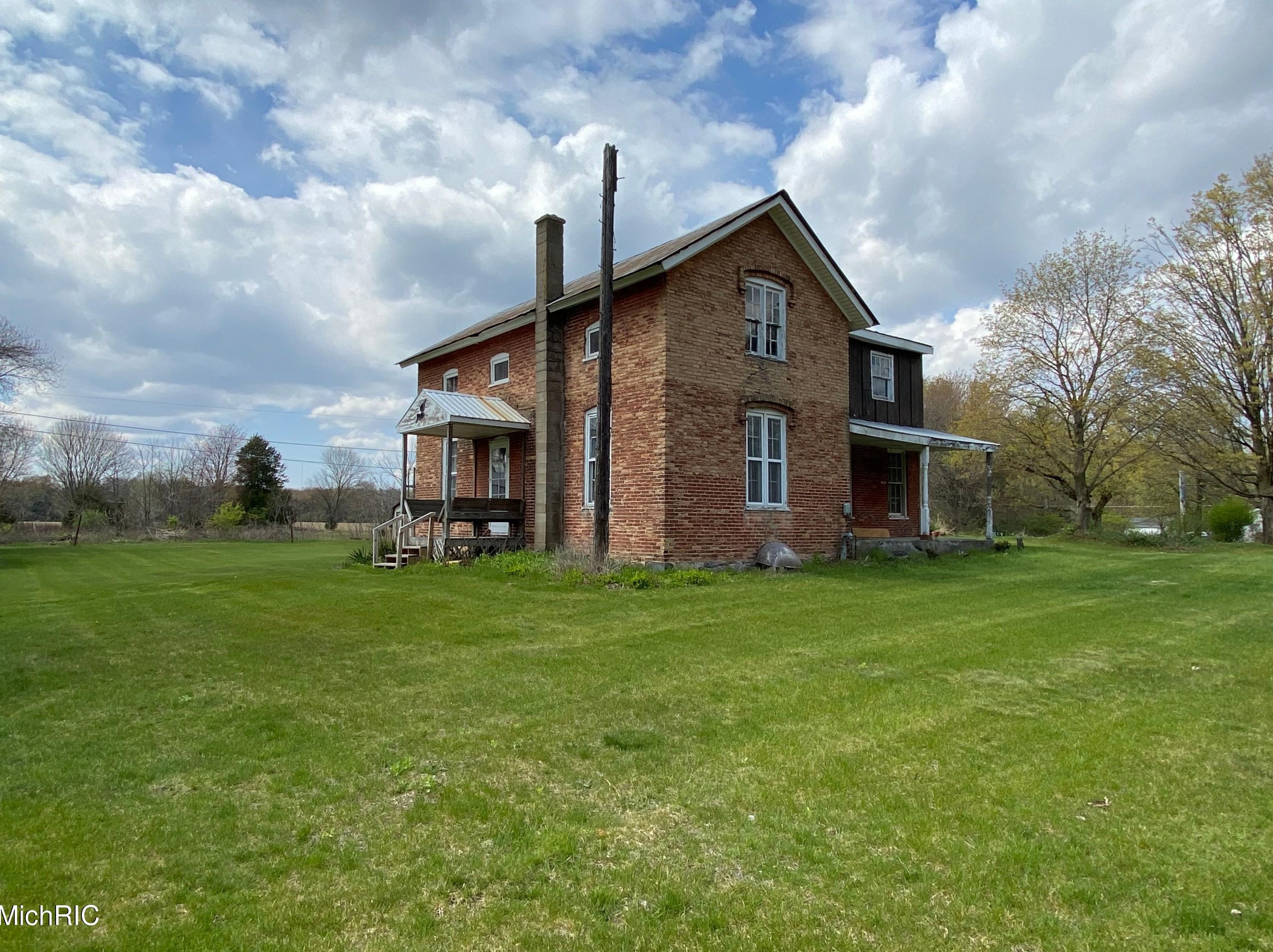 69796 Ironwood Dr, Niles, MI 49120-7406