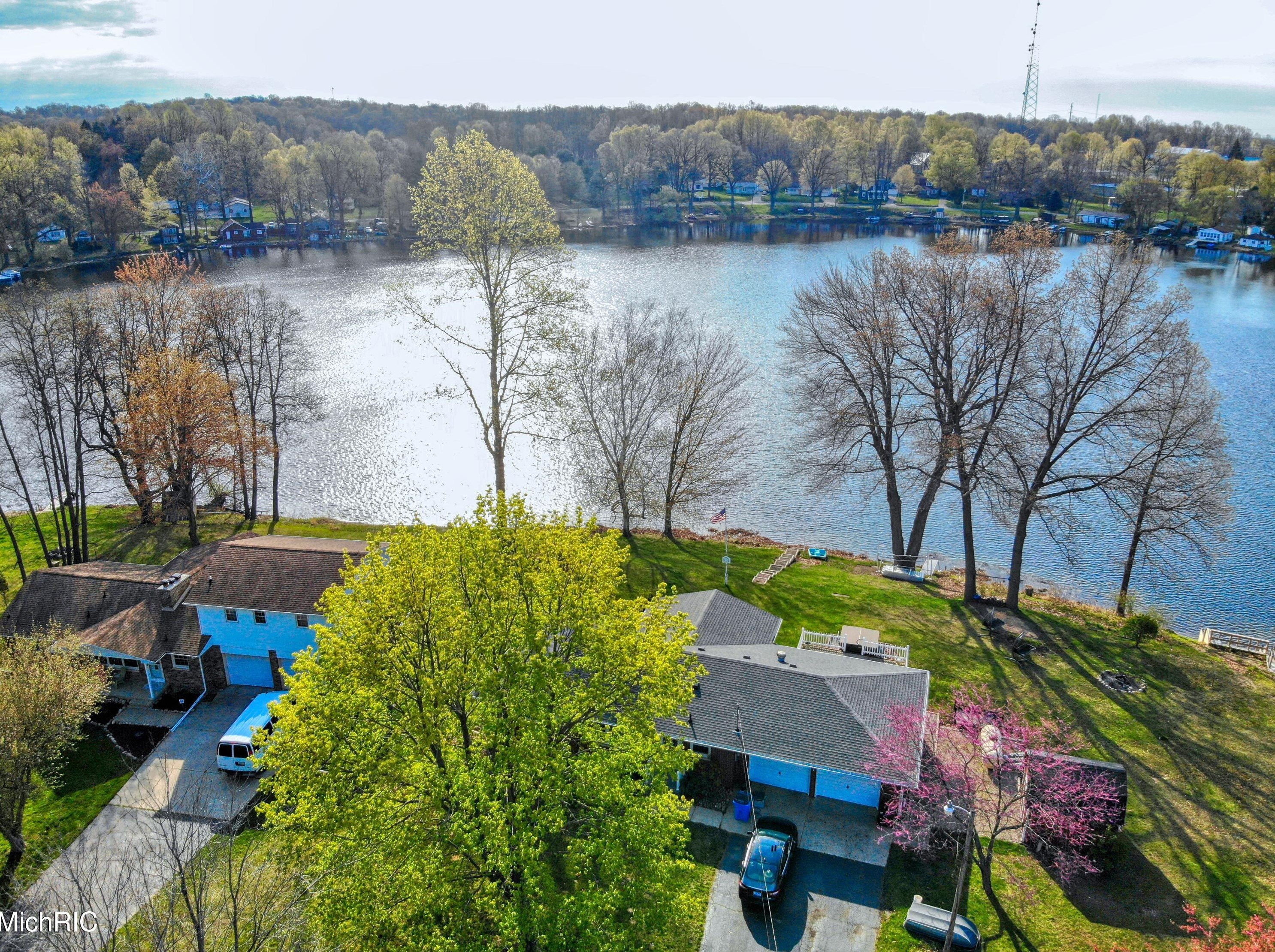 61221 Timberlane Dr, Jones, MI 49061