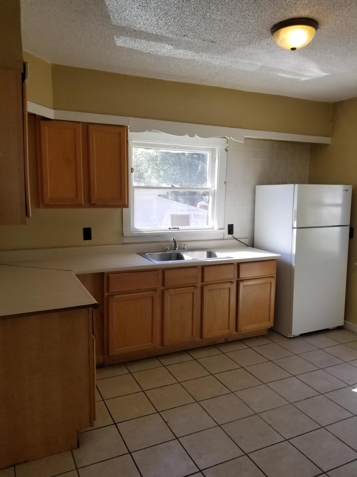 1025 Alto Ave, Grand Rapids, MI 49507-1401