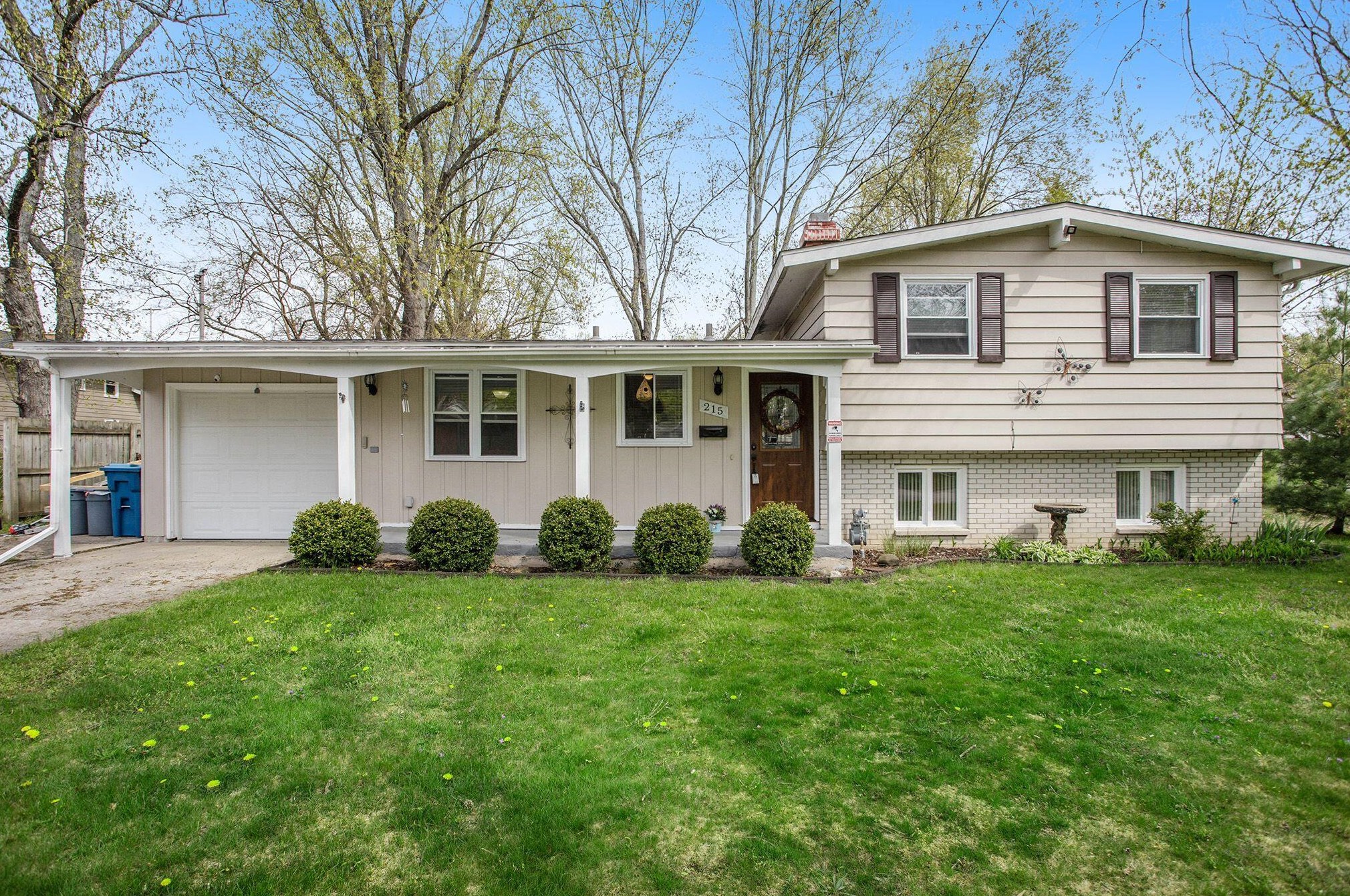 215 Morningside Dr, Battle Creek, MI 49015-4617