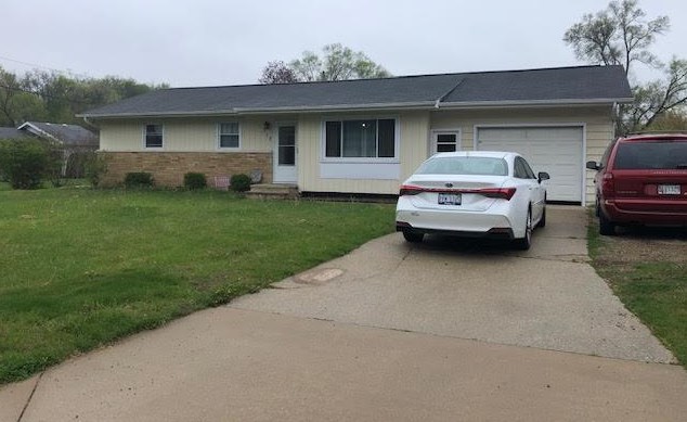 317 E Washington St, Berrien Springs, MI 49103