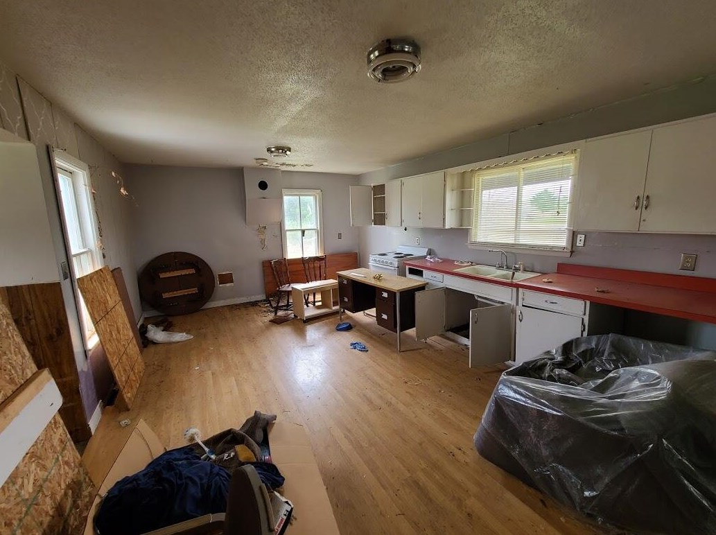 20438 Newcosta Ave, Paris, MI 49338